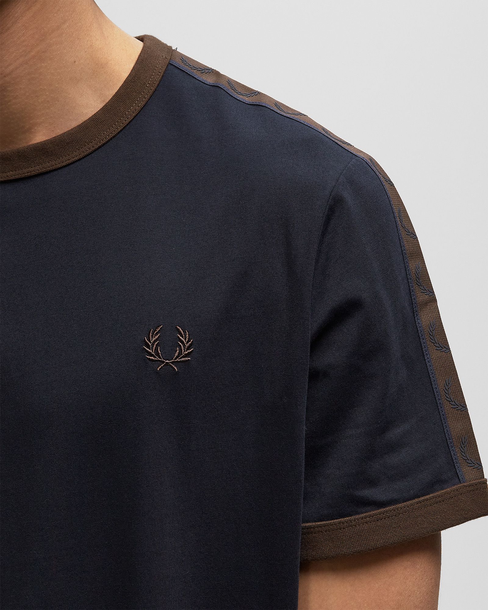 CONTRAST TAPE RINGER T-SHIRT