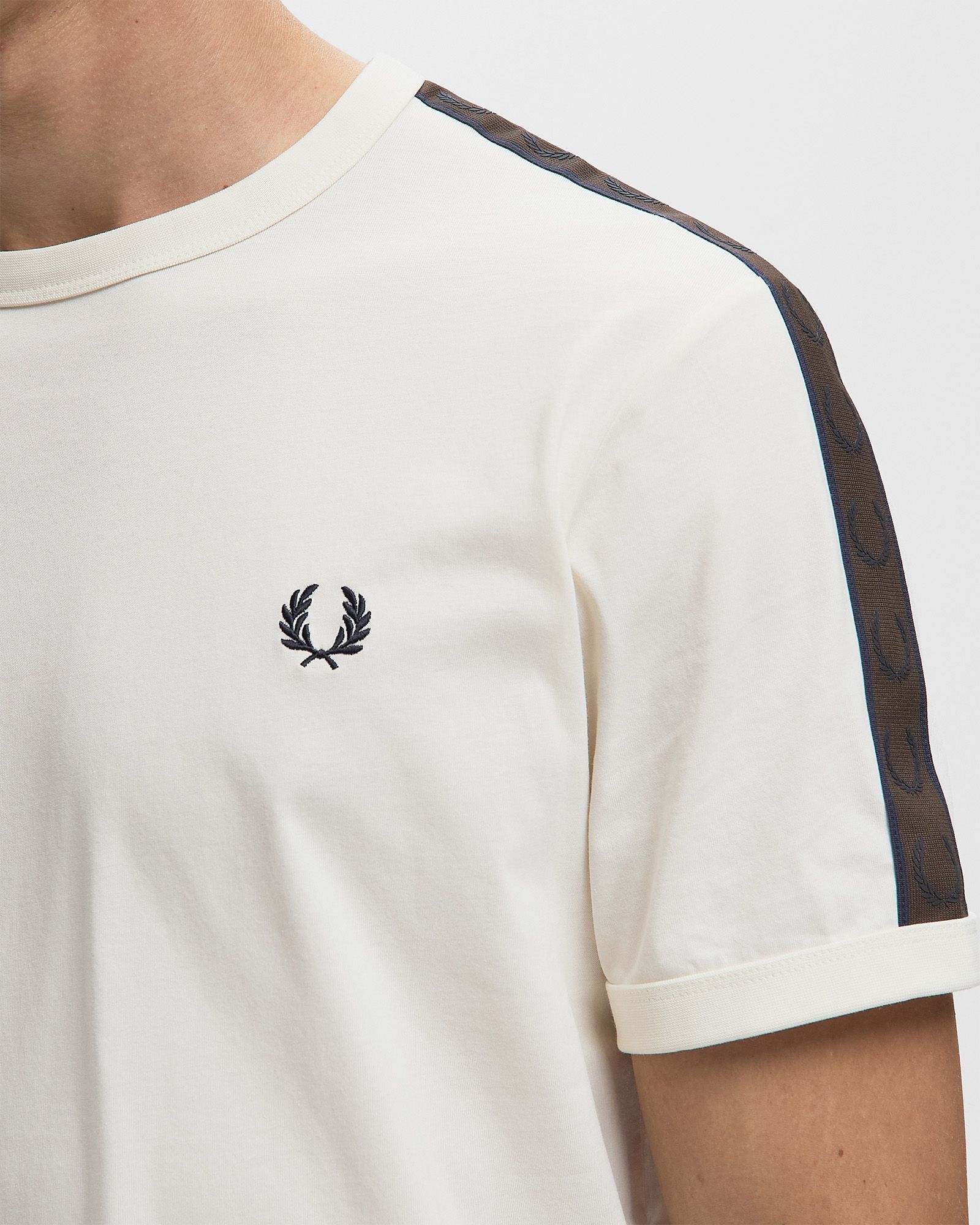 CONTRAST TAPE RINGER T-SHIRT