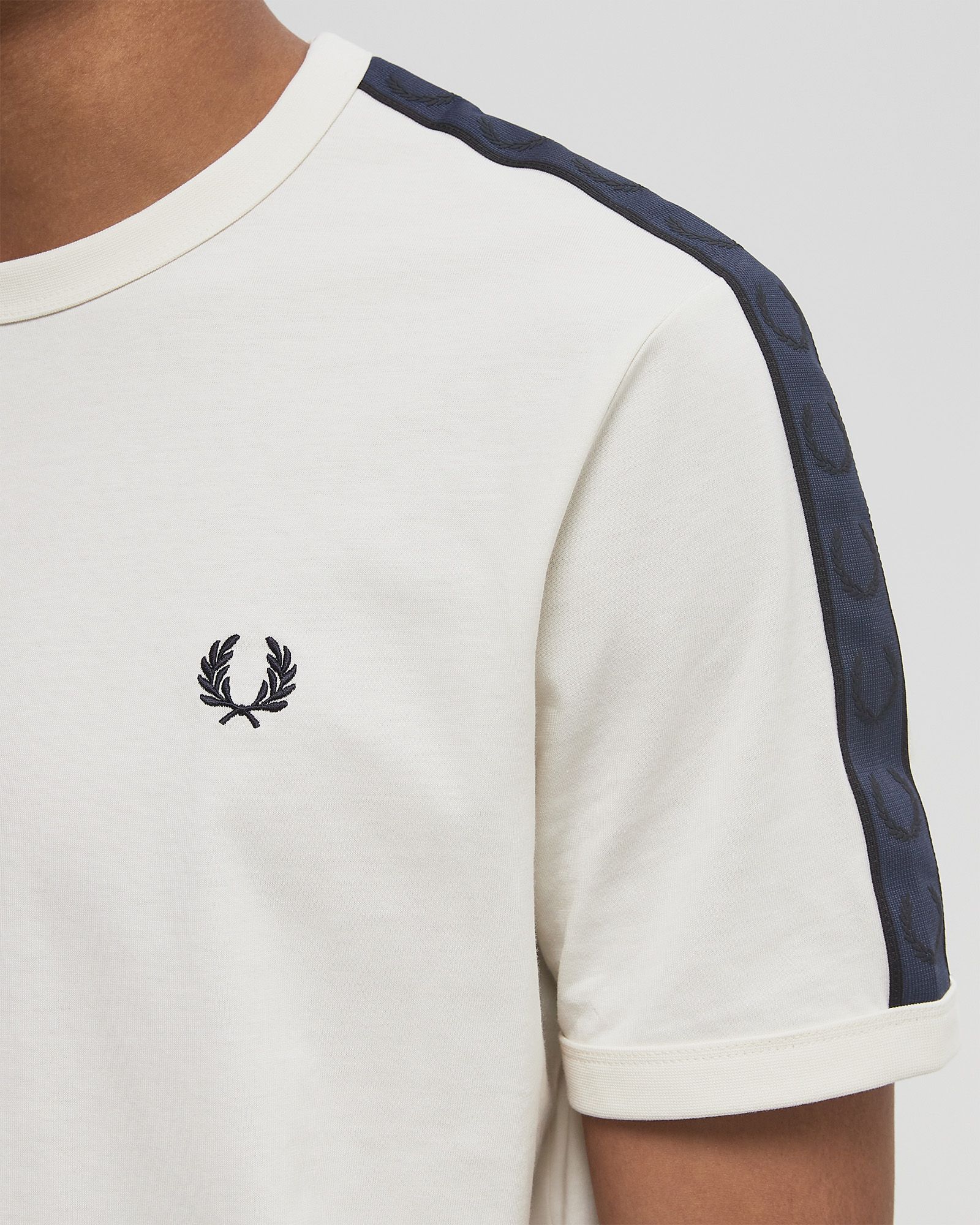 CONTRAST TAPE RINGER T-SHIRT