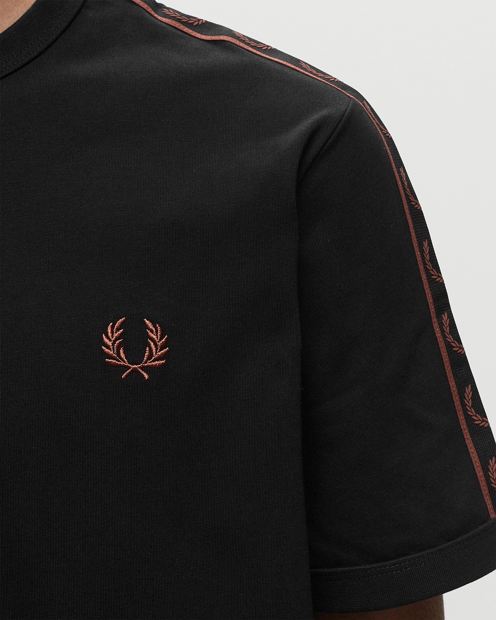 CONTRAST TAPE RINGER TEE