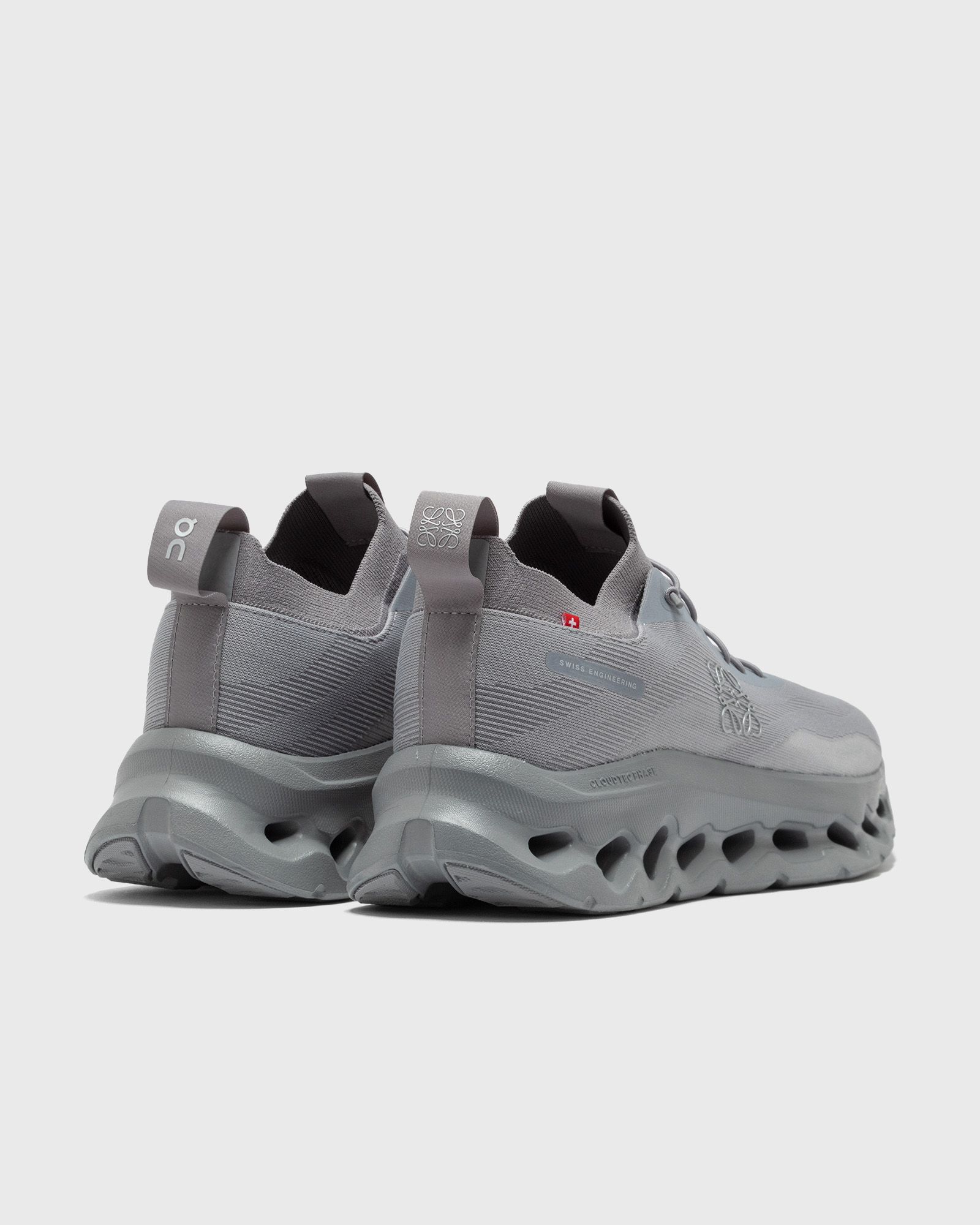 ON x LOEWE CLOUDTILT Grey | BSTN Store