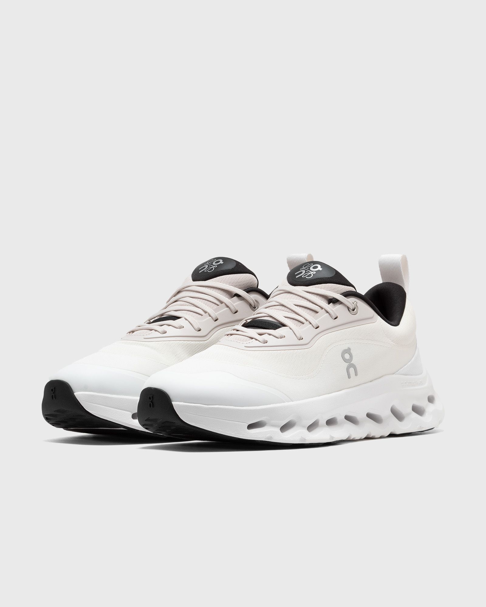 x LOEWE CLOUDTILT 2.0