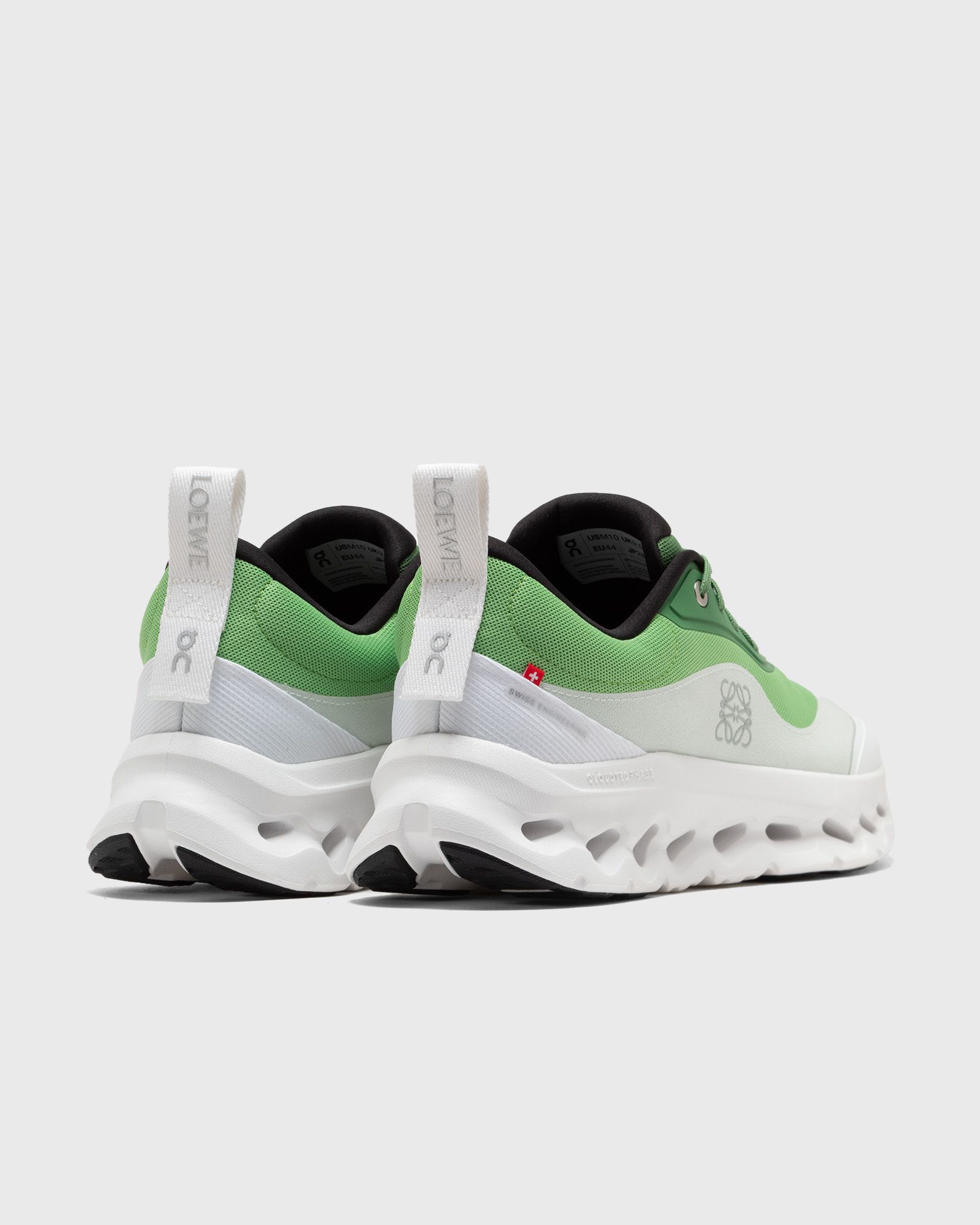 x LOEWE CLOUDTILT 2.0