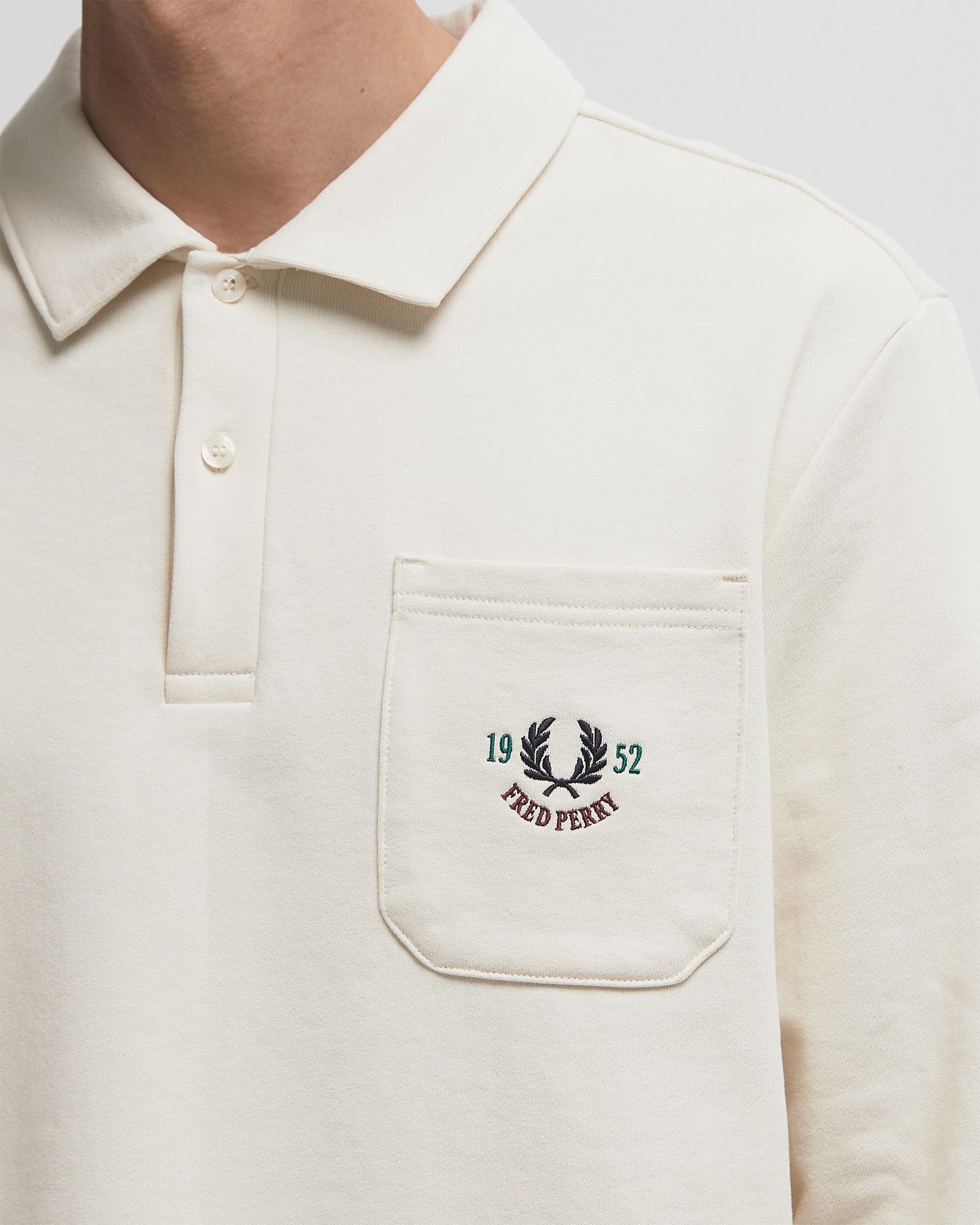 EMBROIDERED CHAMPION COLLARED