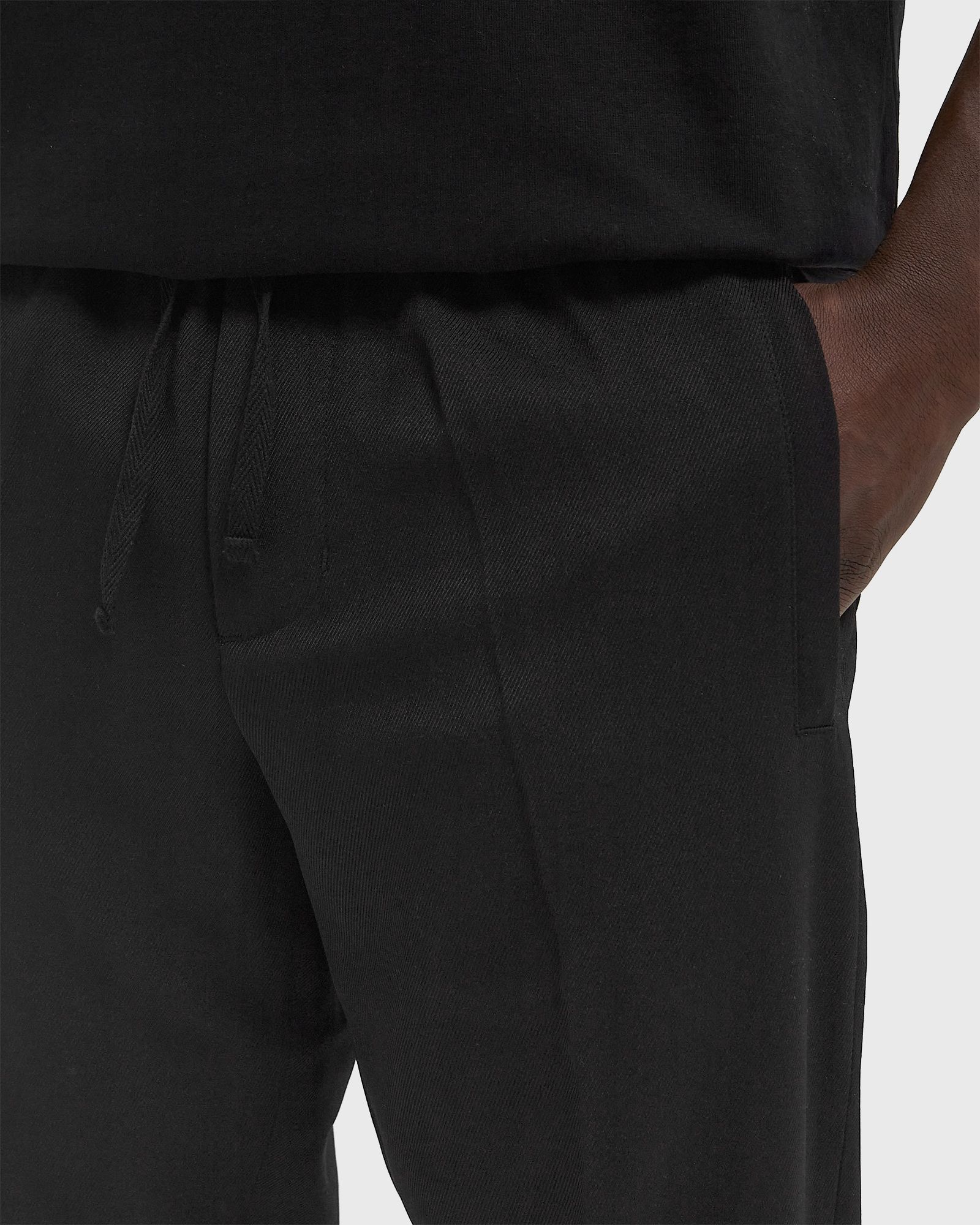 SLIM ELASTICATED TROUSER