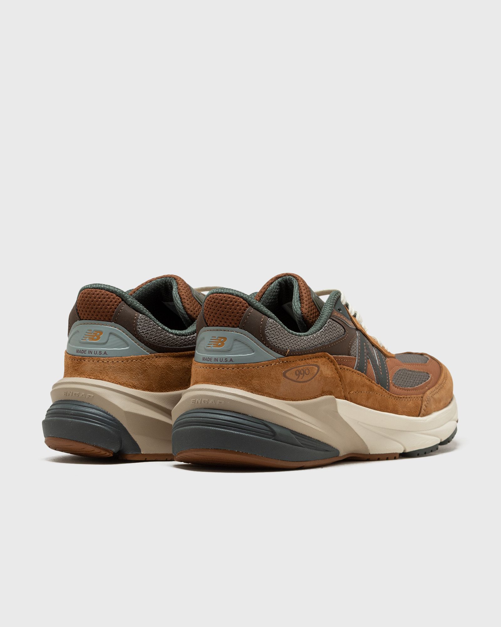 New Balance x Carhartt 990V6