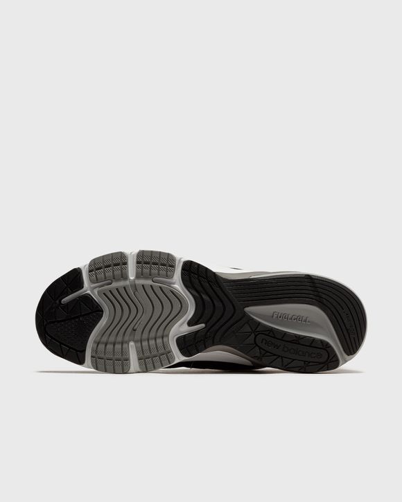 990