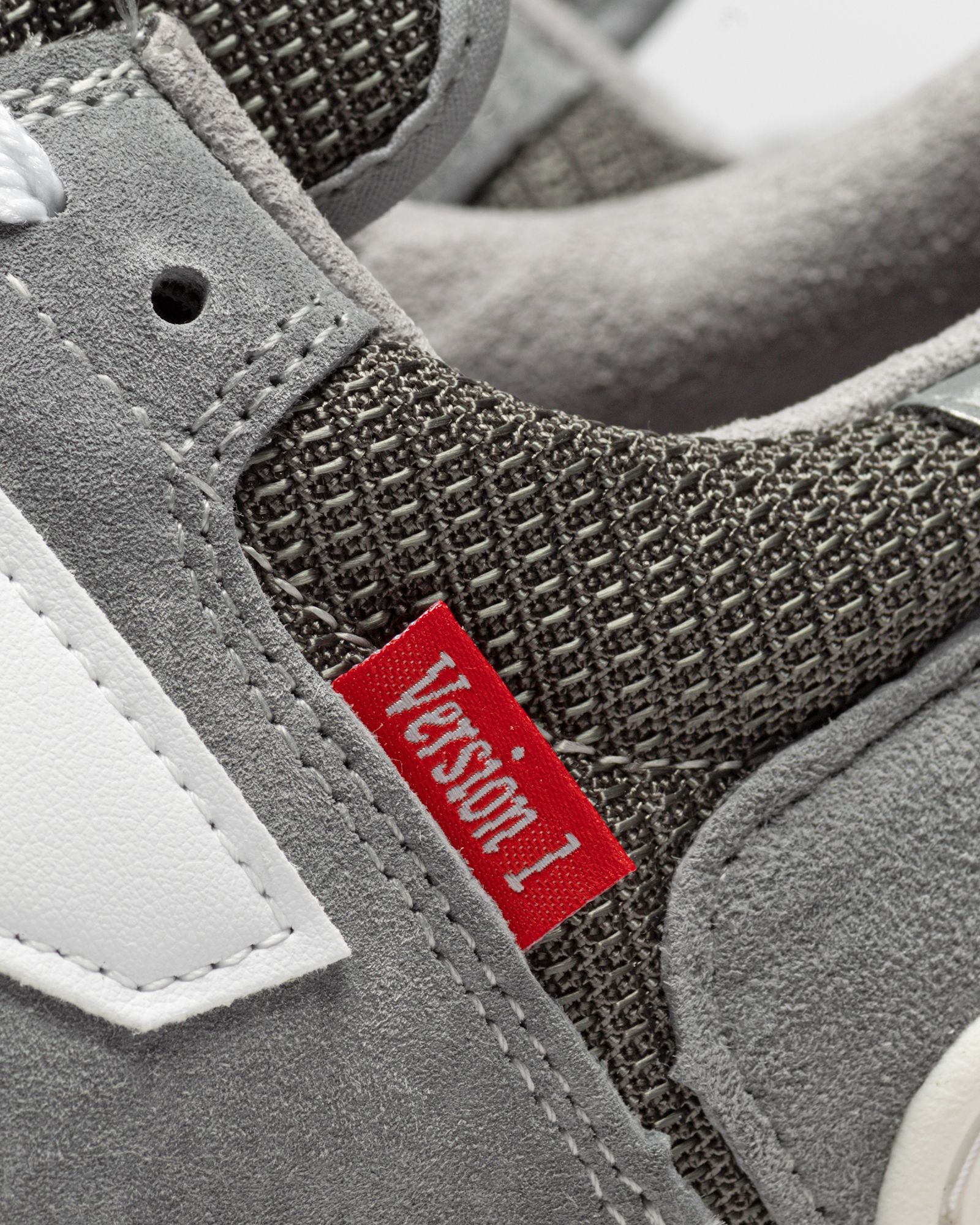 990 V1 'MADE IN USA'