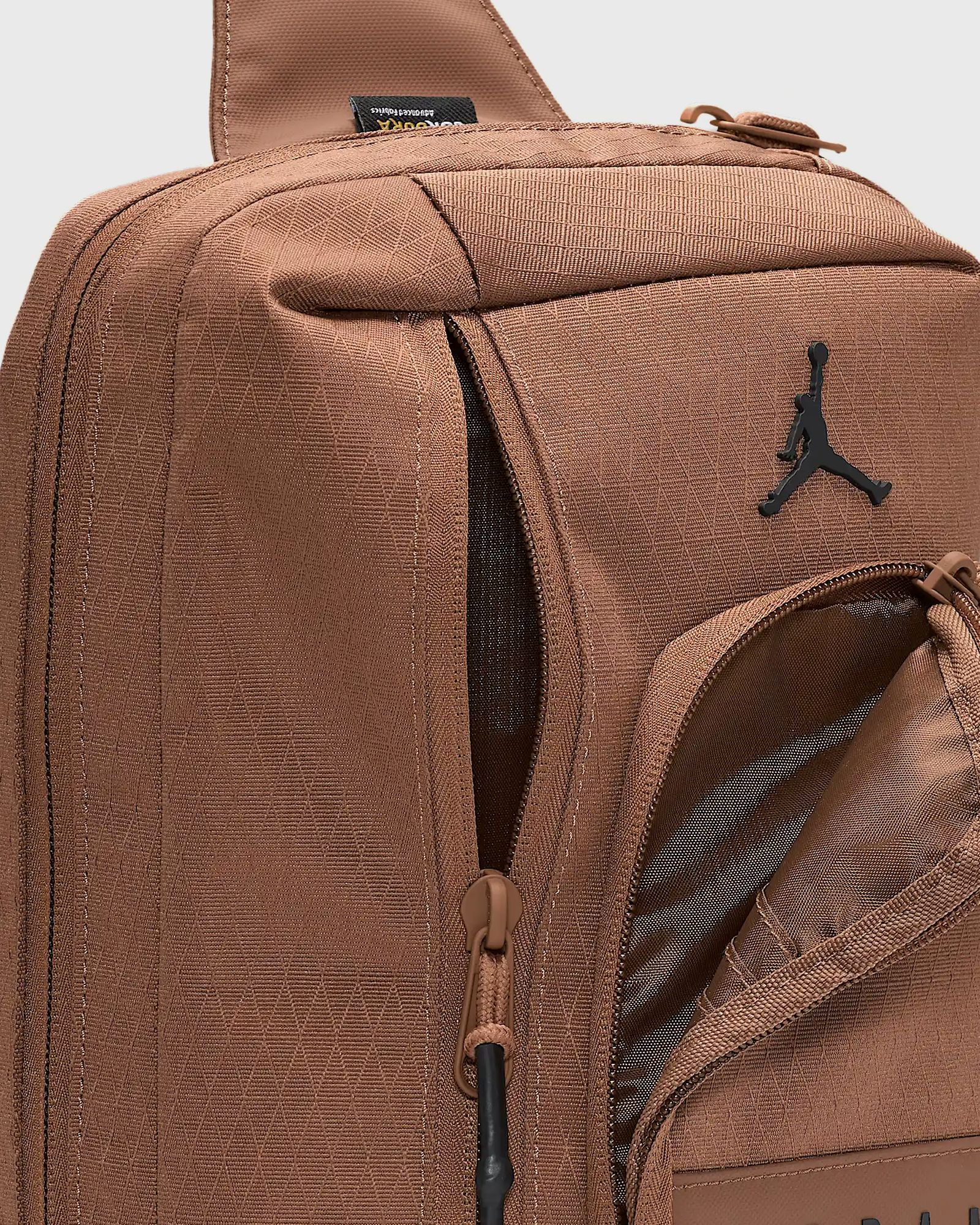 COLLECTORS CROSSBODY BAG