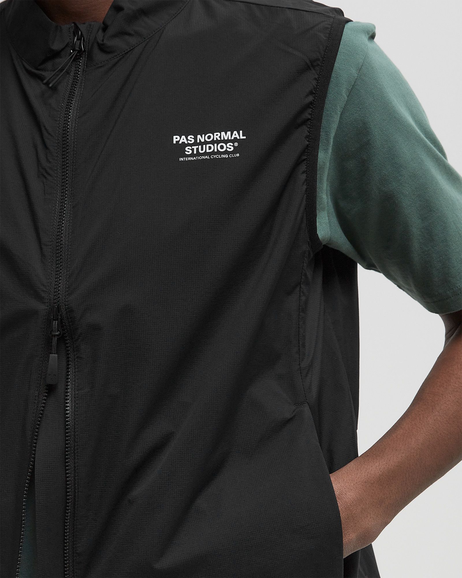 Off-Race Stow Away Gilet