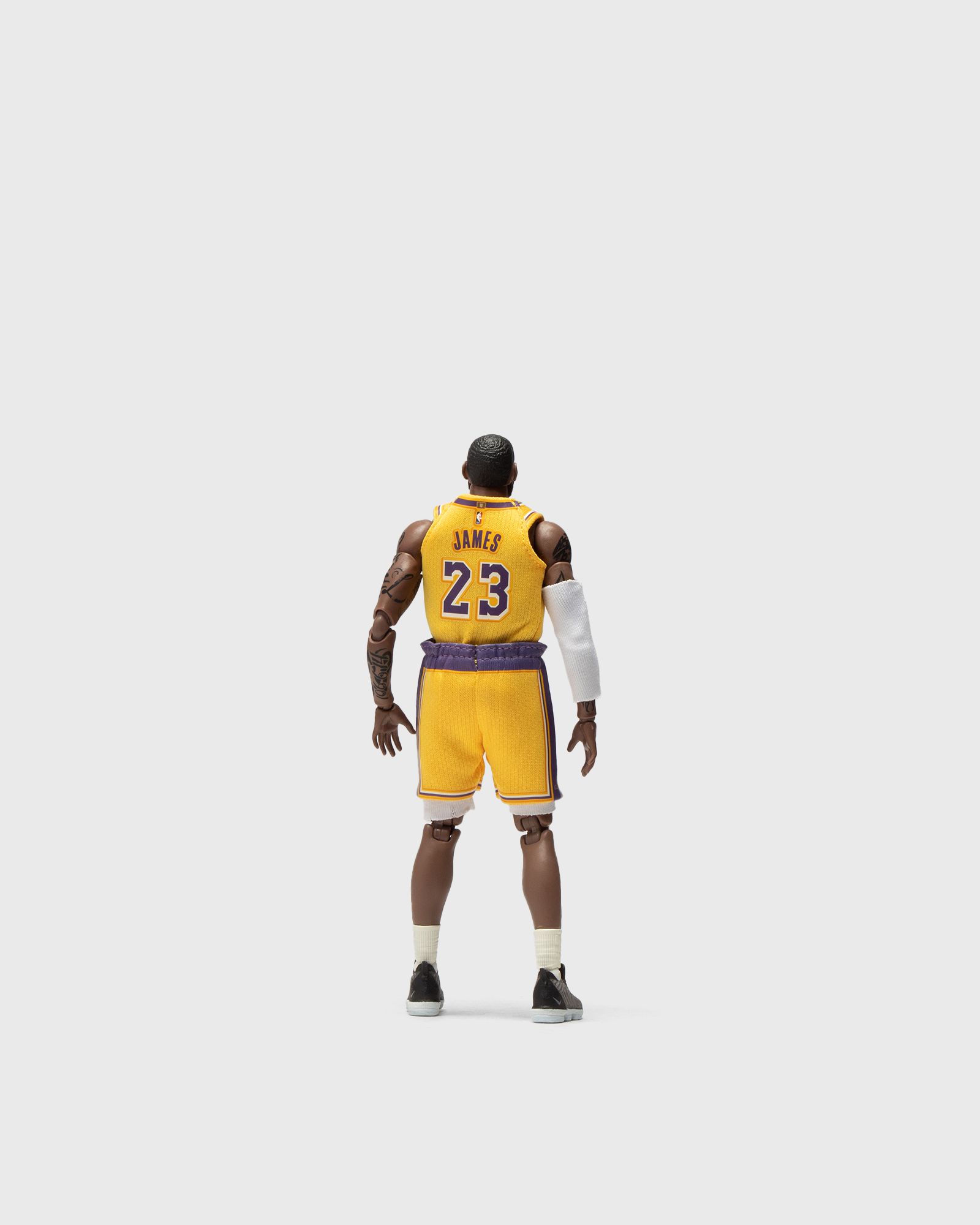 MAFEX LeBron James（Los Angeles Lakers Medicom Toy MAFEX LEBRON JAMES LOS ANGELES LAKERS Action