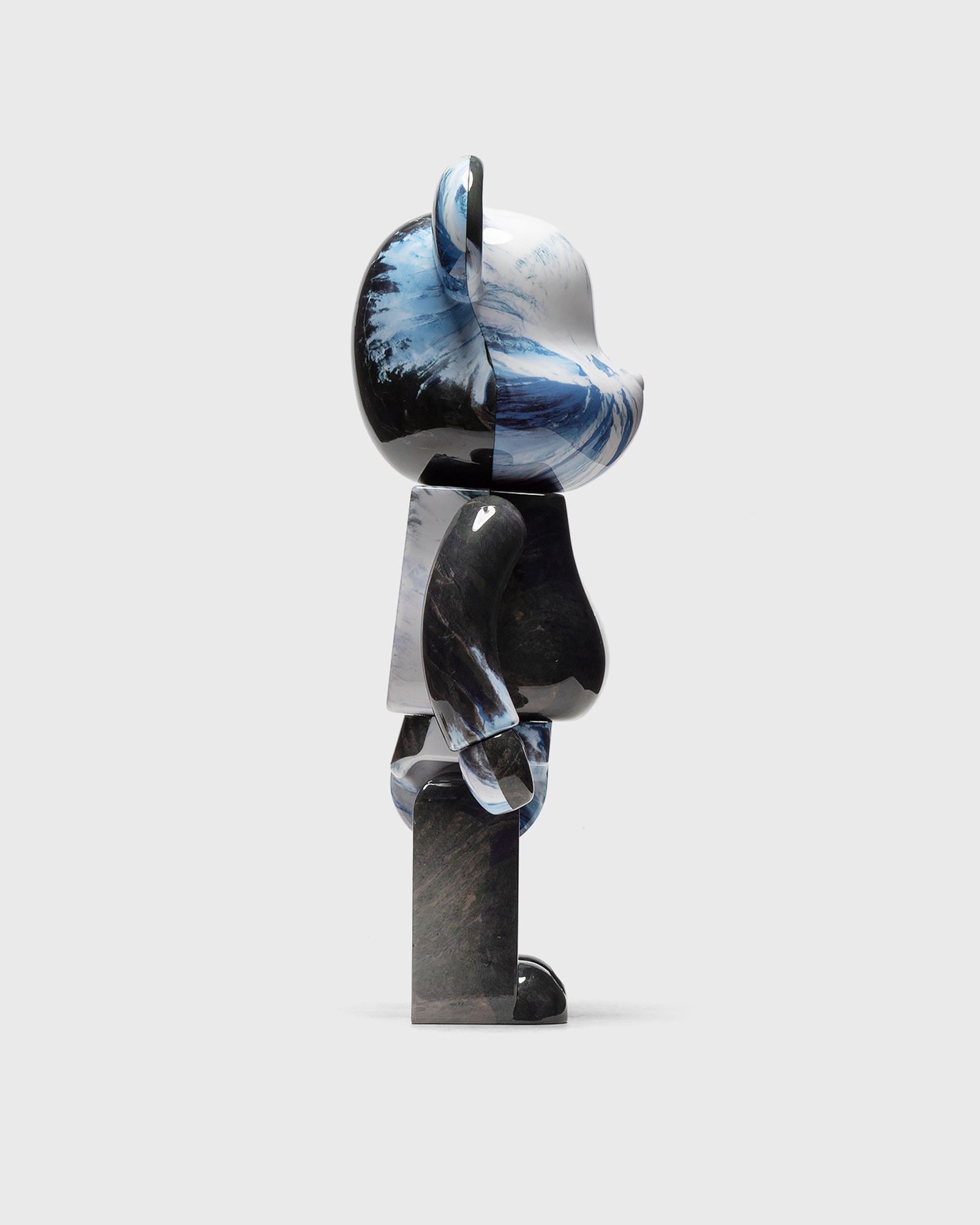 BEARBRICK 1000% BENJAMIN GRANT OVERVIEW FUJI