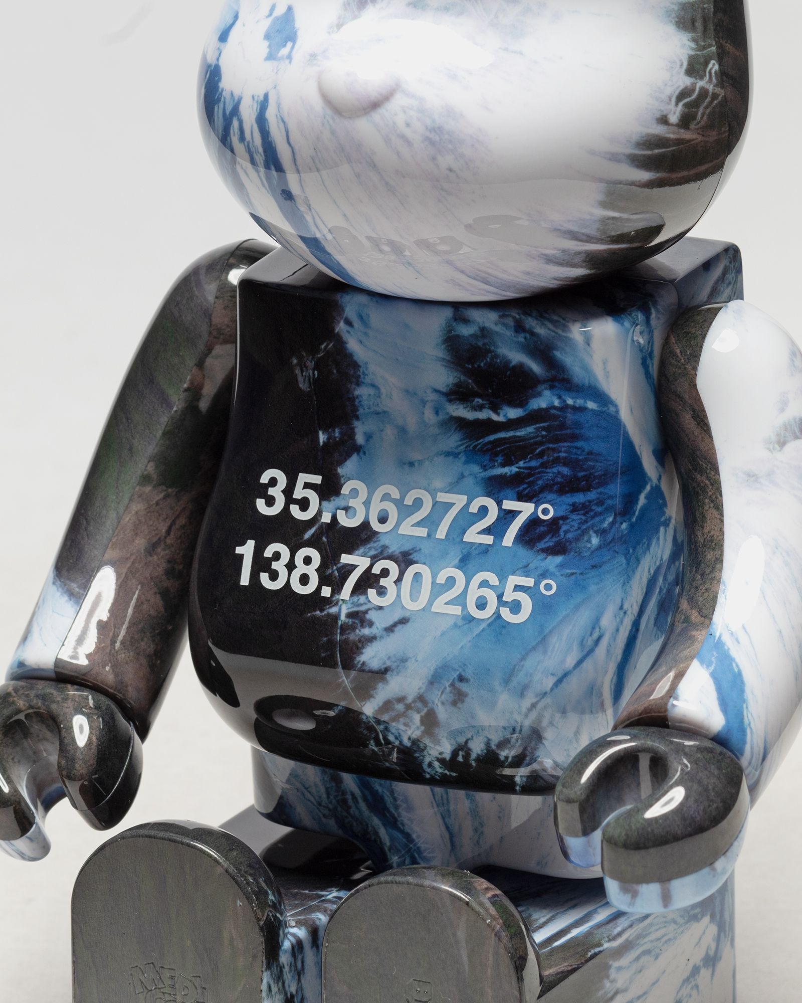 BEARBRICK 1000% BENJAMIN GRANT OVERVIEW FUJI