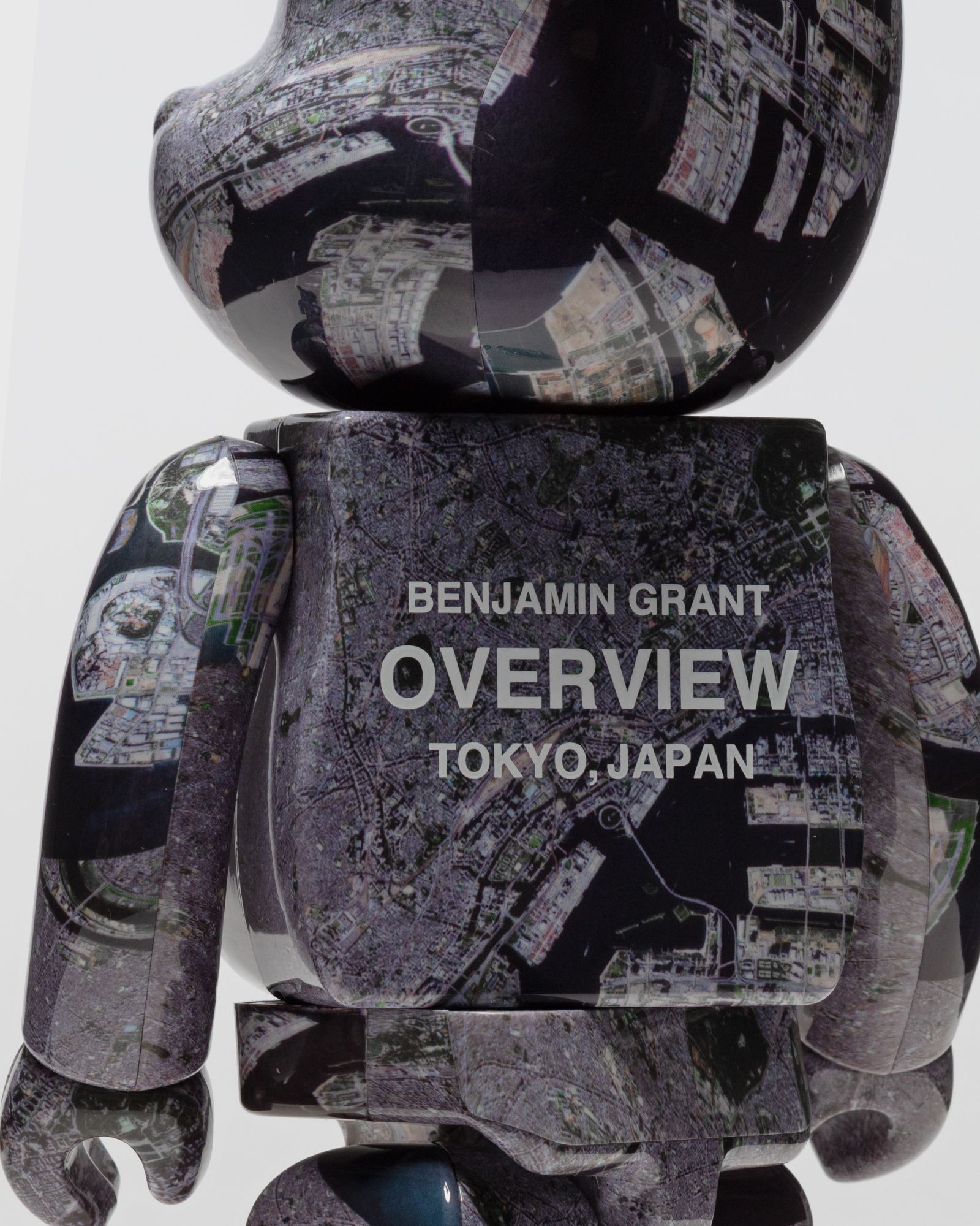 BEARBRICK 1000% BENJAMIN GRANT OVERVIEW TOKYO