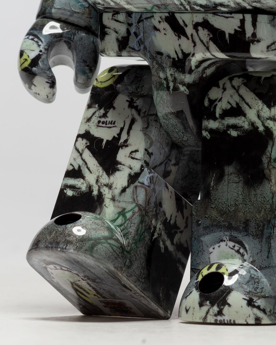 Medicom Riot Cop 1000% Be@rbrick Collectible Figure, Figures