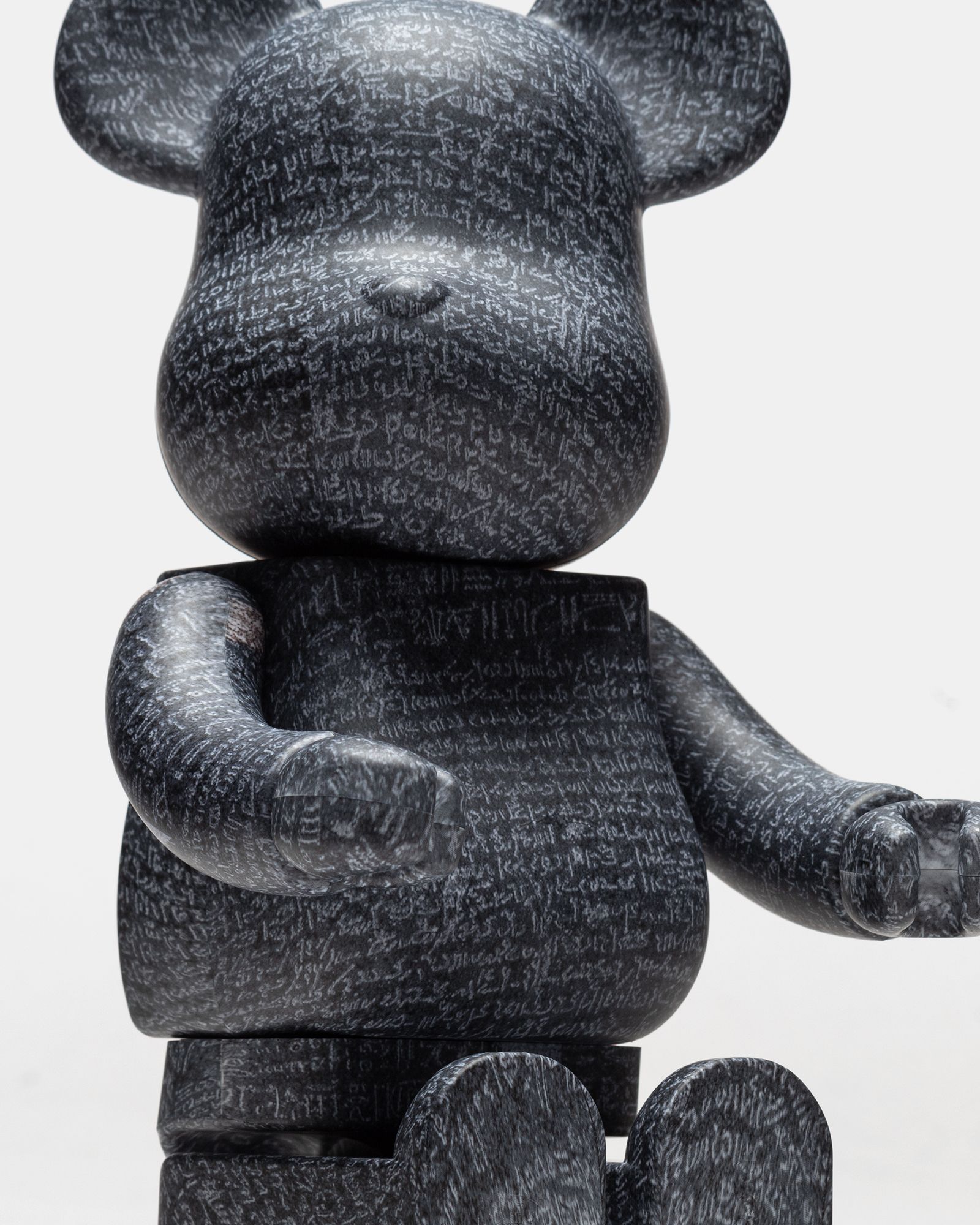 BEARBRICK 1000% THE ROSETTA STONE
