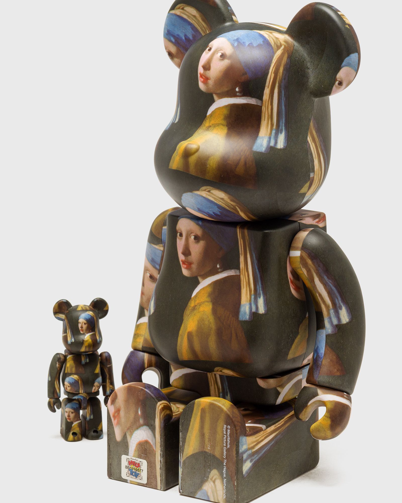 BEARBRICK 400% VERMEER GIRL WITH A PEARL EARRING 2-PACK