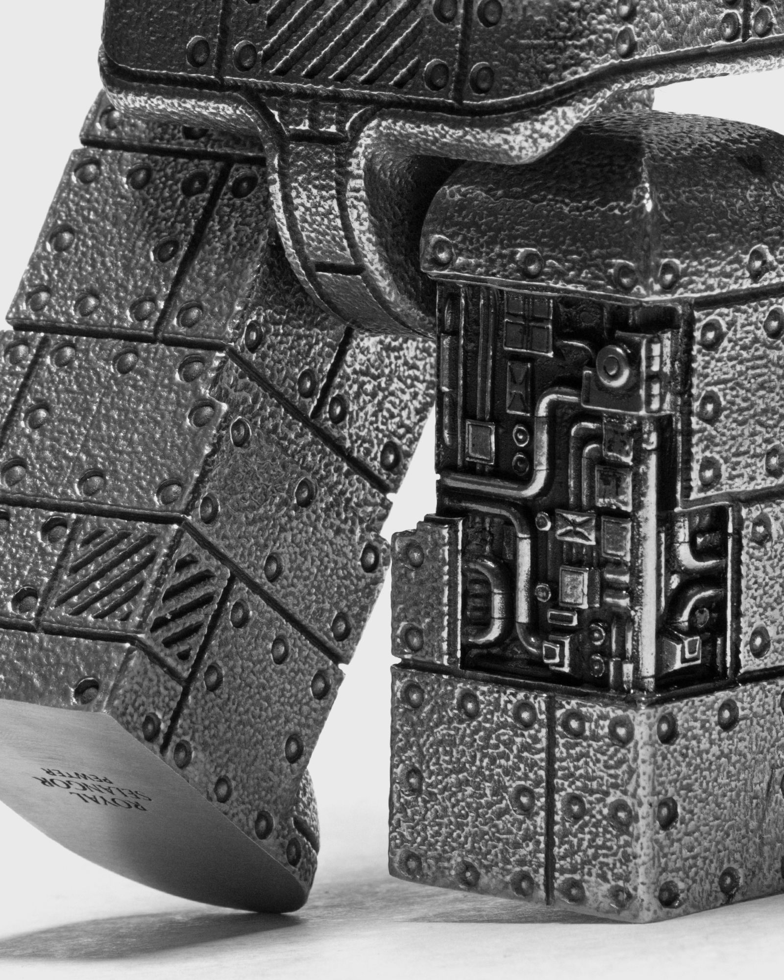 BEARBRICK 400% ROYAL SELANGOR STEAMPUNK IRON BRIGHT