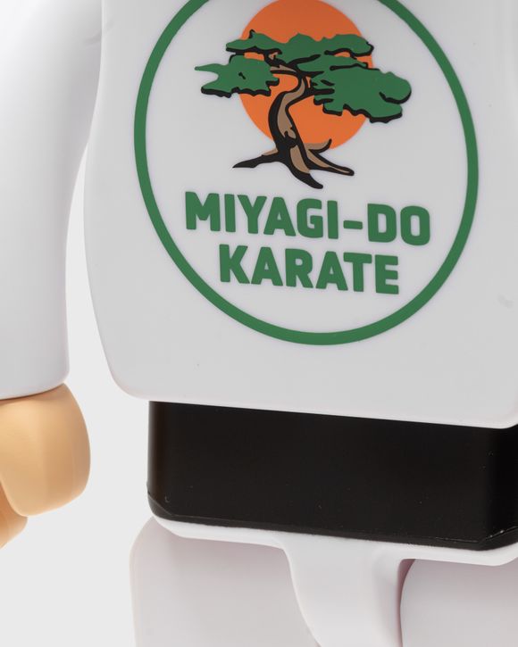 MEDICOM SPIELZEUG BE@RBRICK MIYAGI-DO KARATE 400 % BEARBRICK Cobra Kai