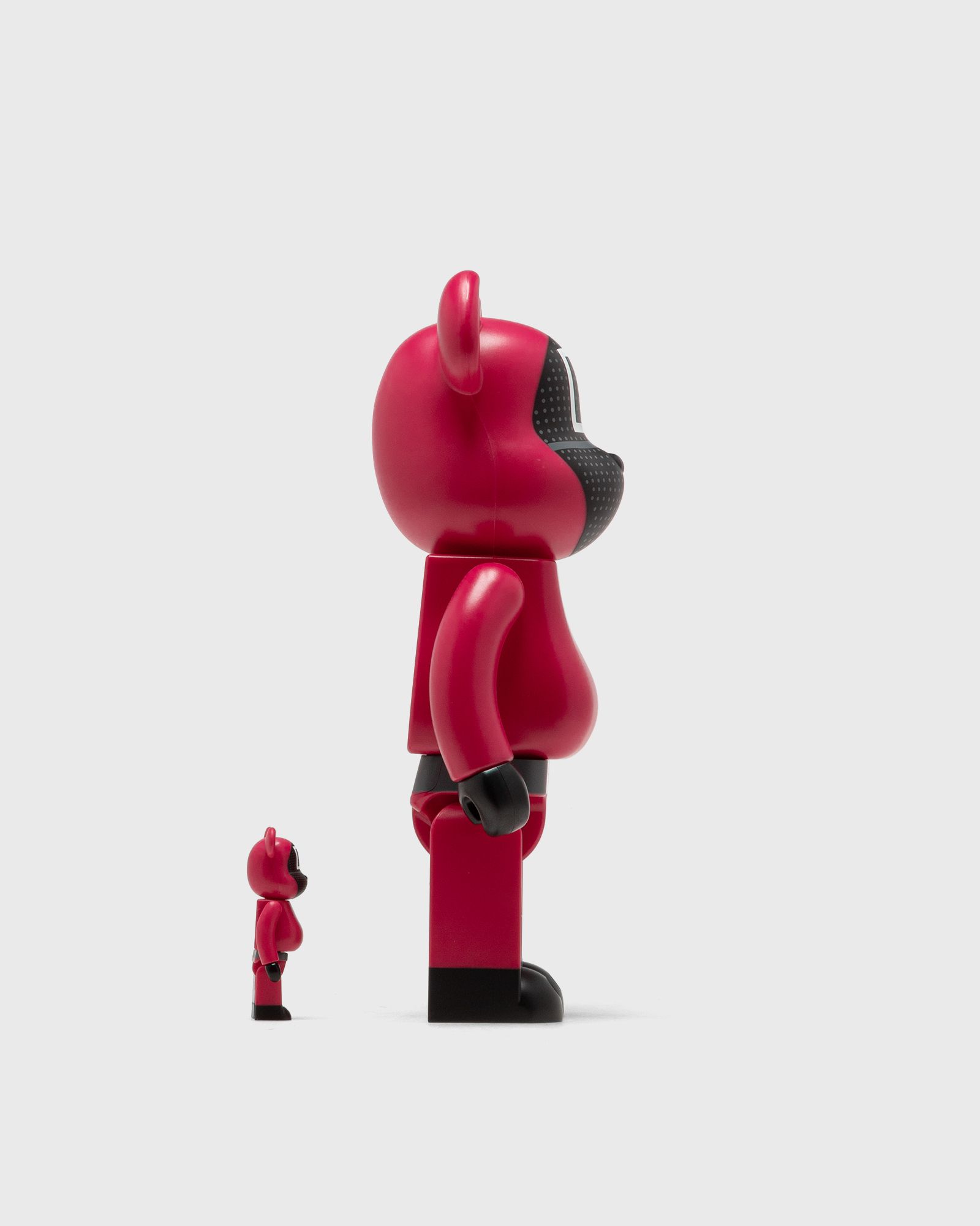 MEDICOM BEARBRICK 400% SQUID GAME MANAGER 2-PACK Red | BSTN