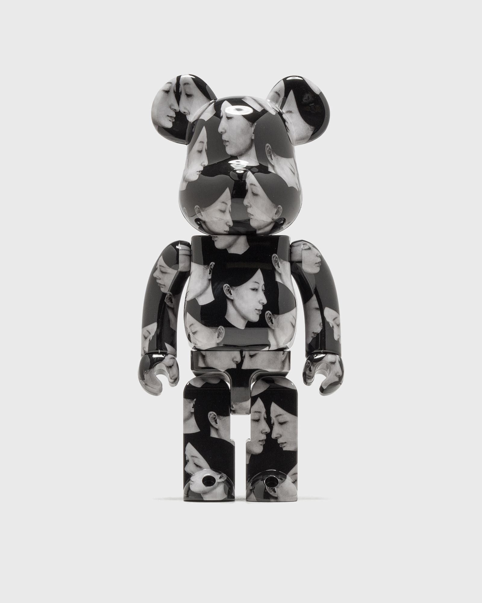 BEARBRICK 1000% BLACK SCANDAL MULTIPLE SELVES