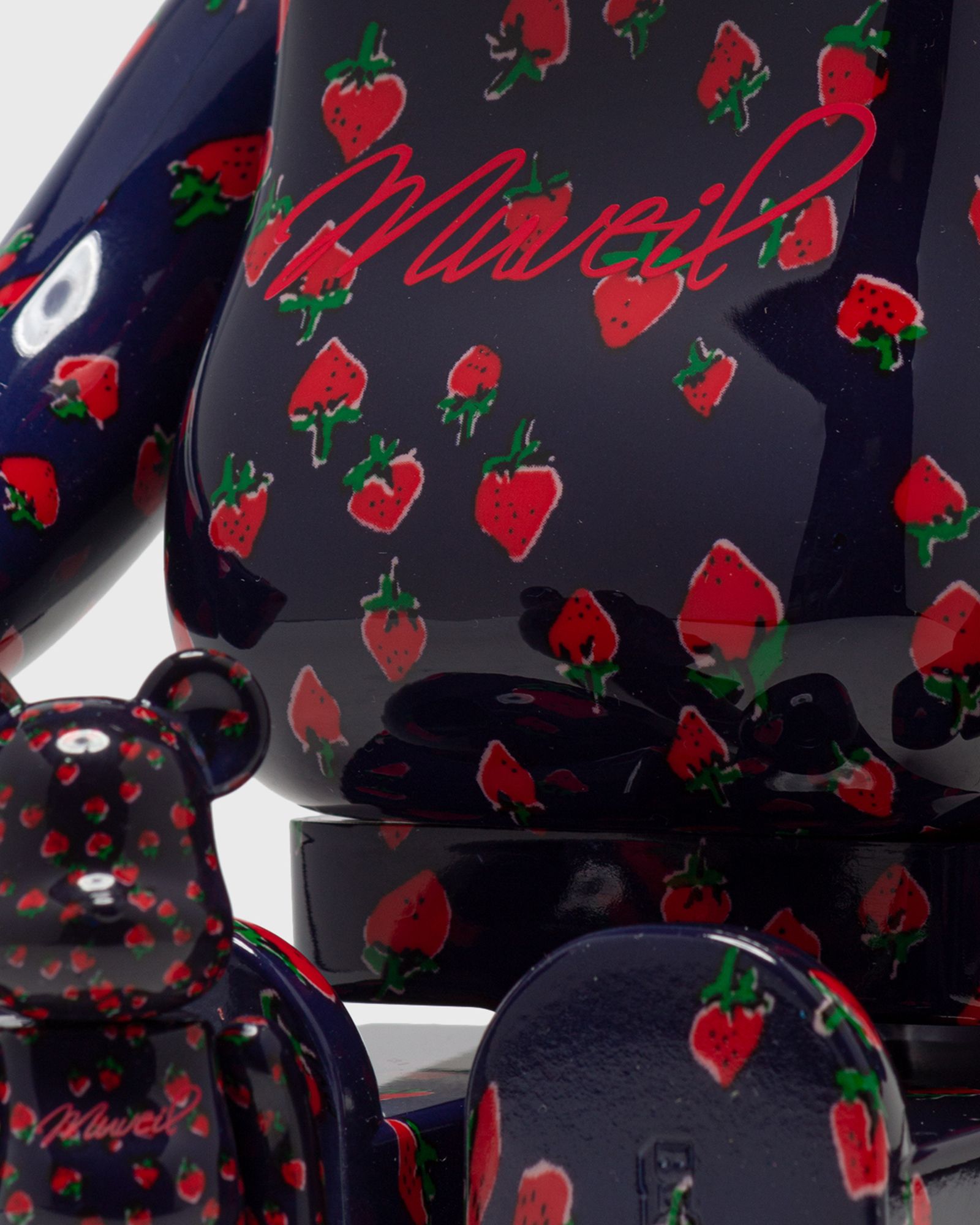 BEARBRICK 400% MUVEIL STRAWBERRY 2-PACK