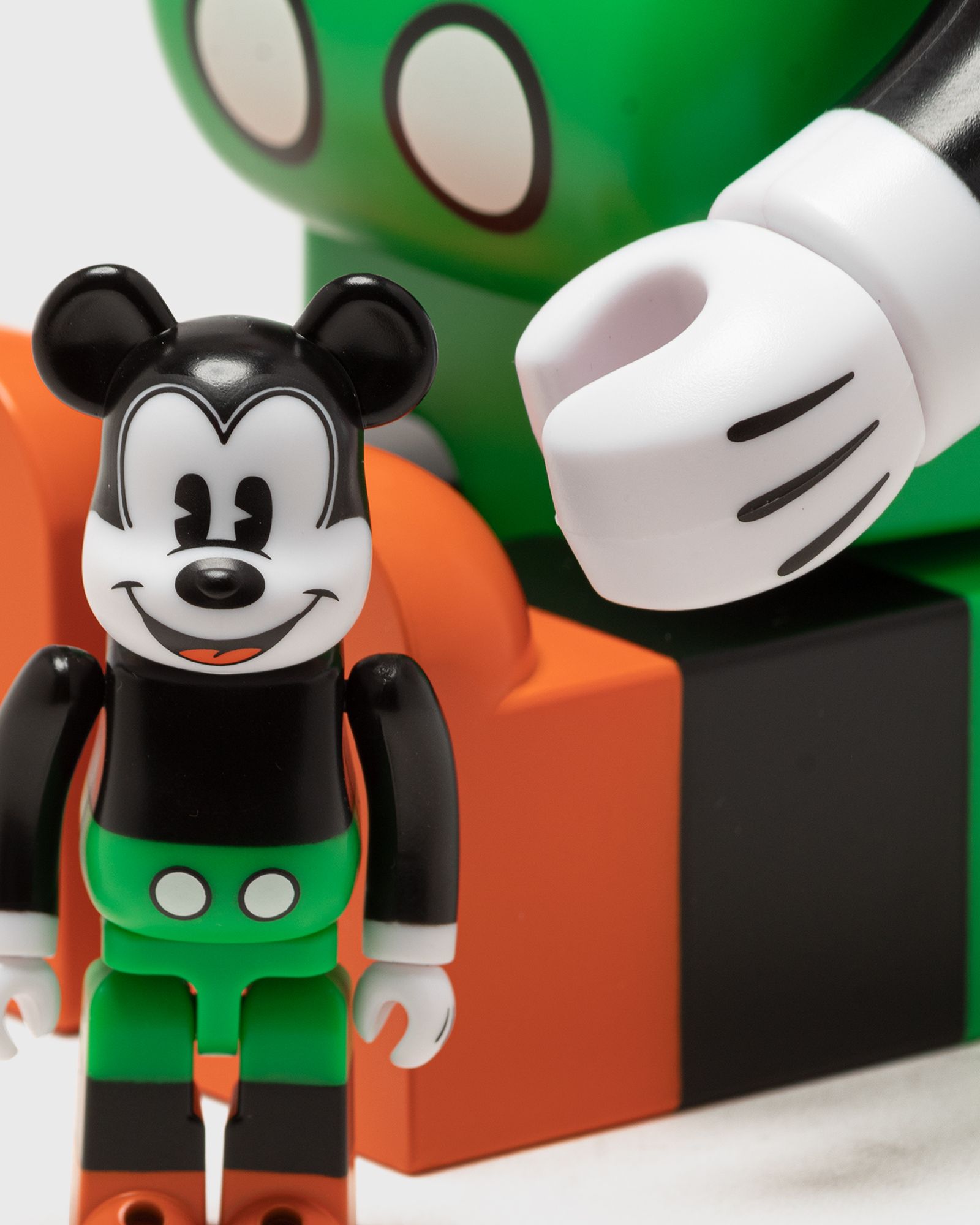 BEARBRICK 400% MICKEY MOUSE 1930S POSTER 2-PACK