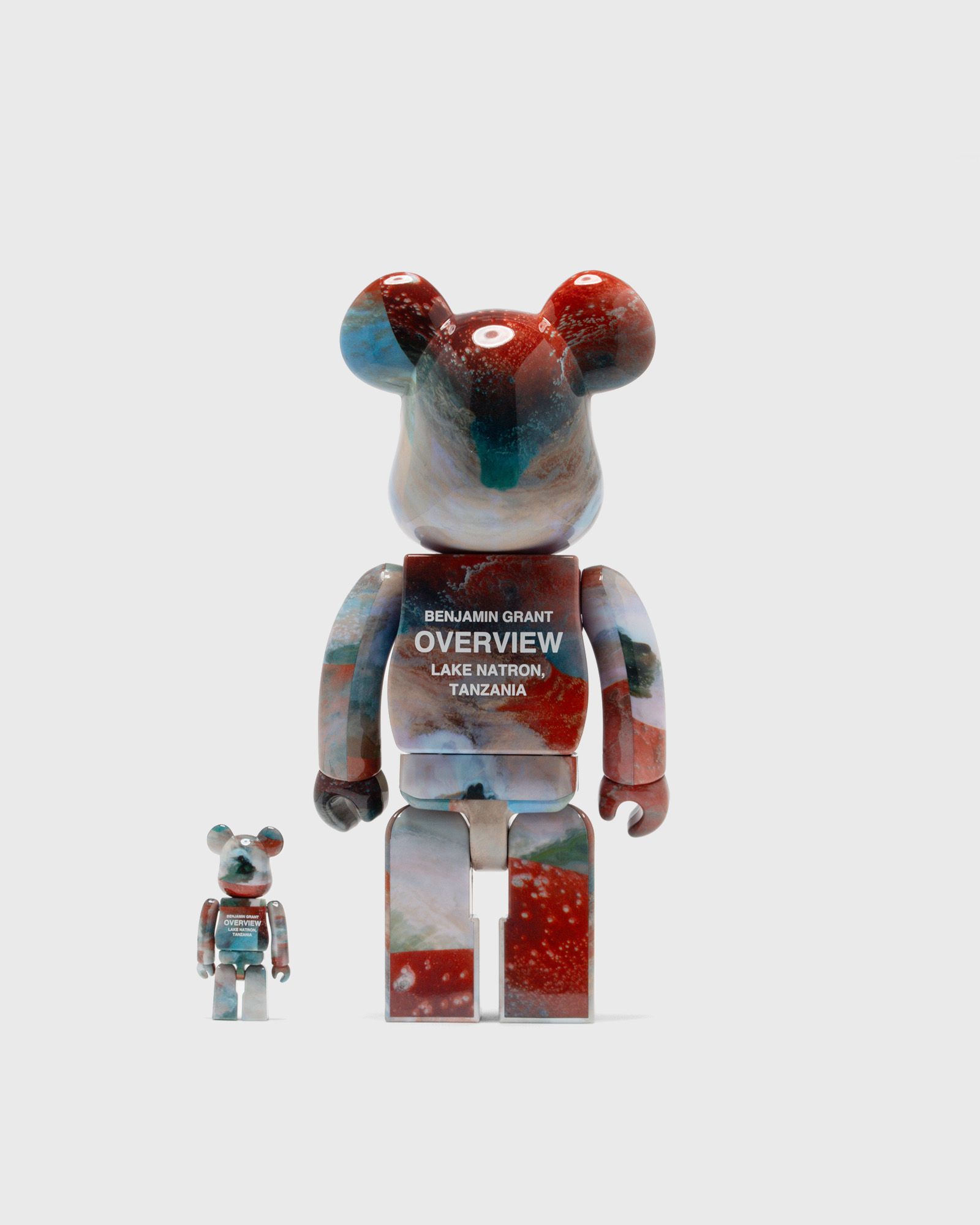 BEARBRICK 100% 400% BENJAMIN GRANT OVERVIEW LAKE NATRON
