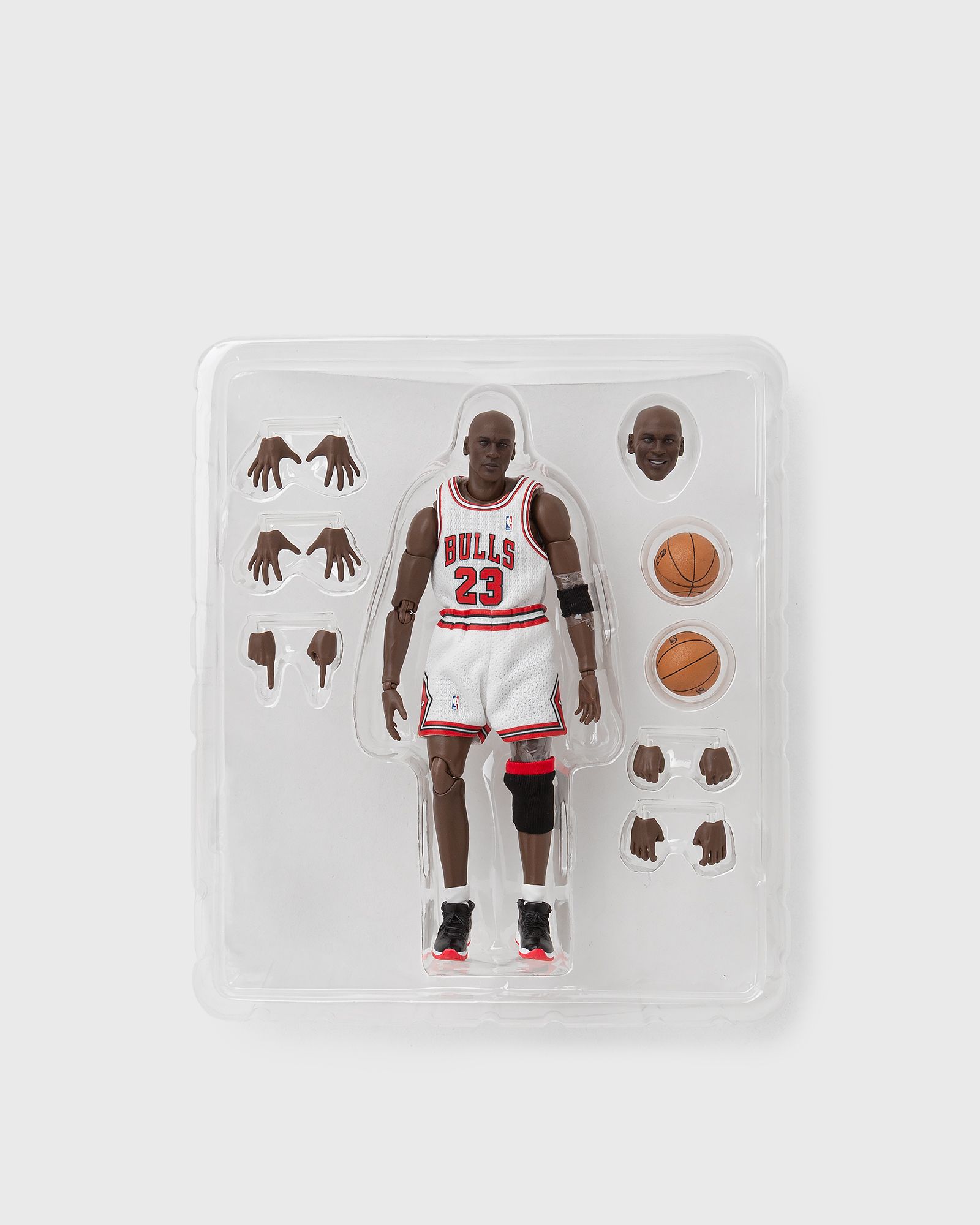 MAFEX MICHAEL JORDAN CHICAGO BULLS HOME