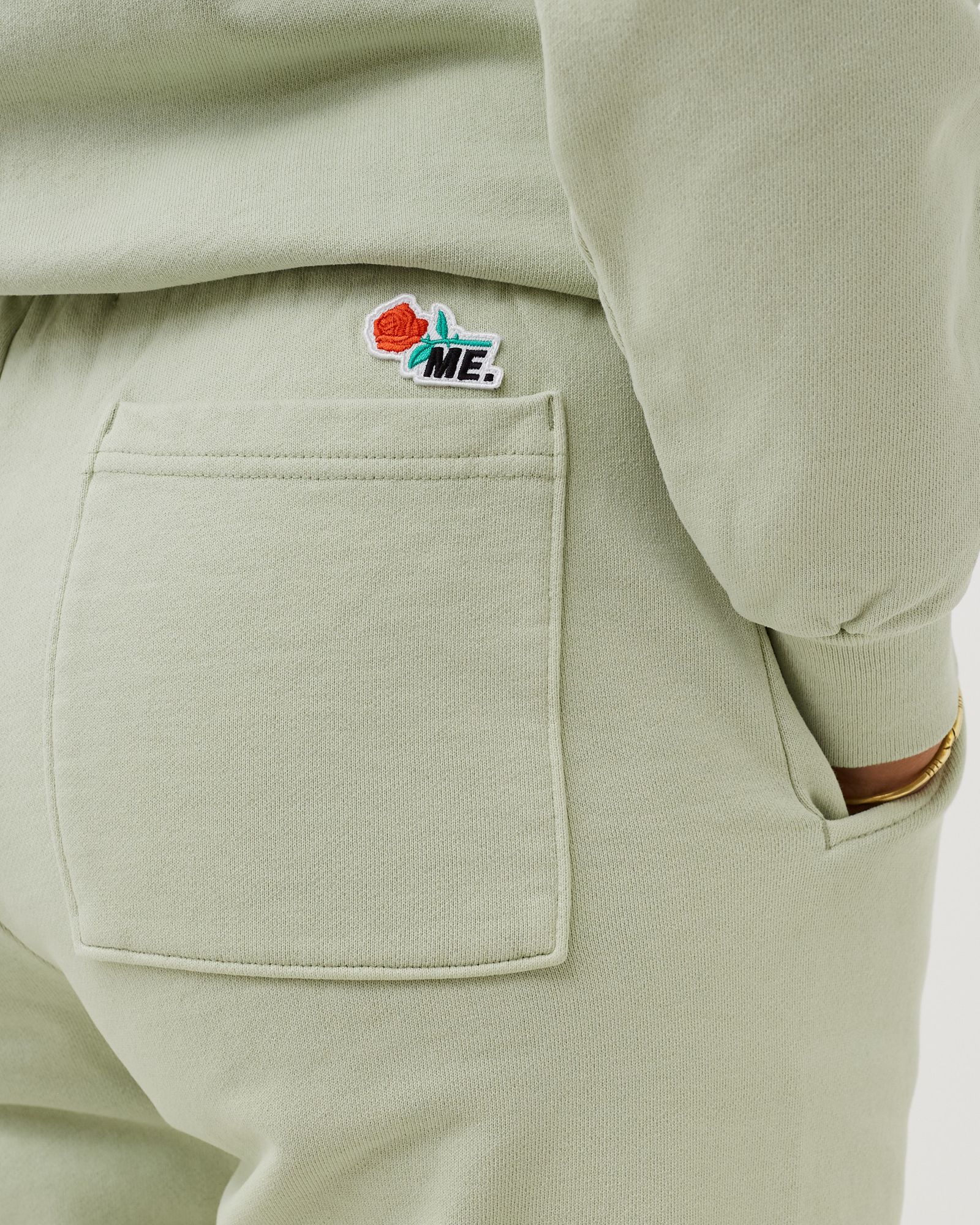 ME. ROSE SWEATPANT