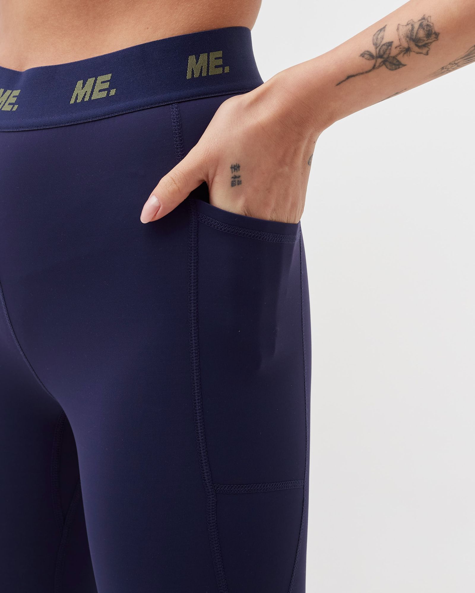 WMNS Core Legging