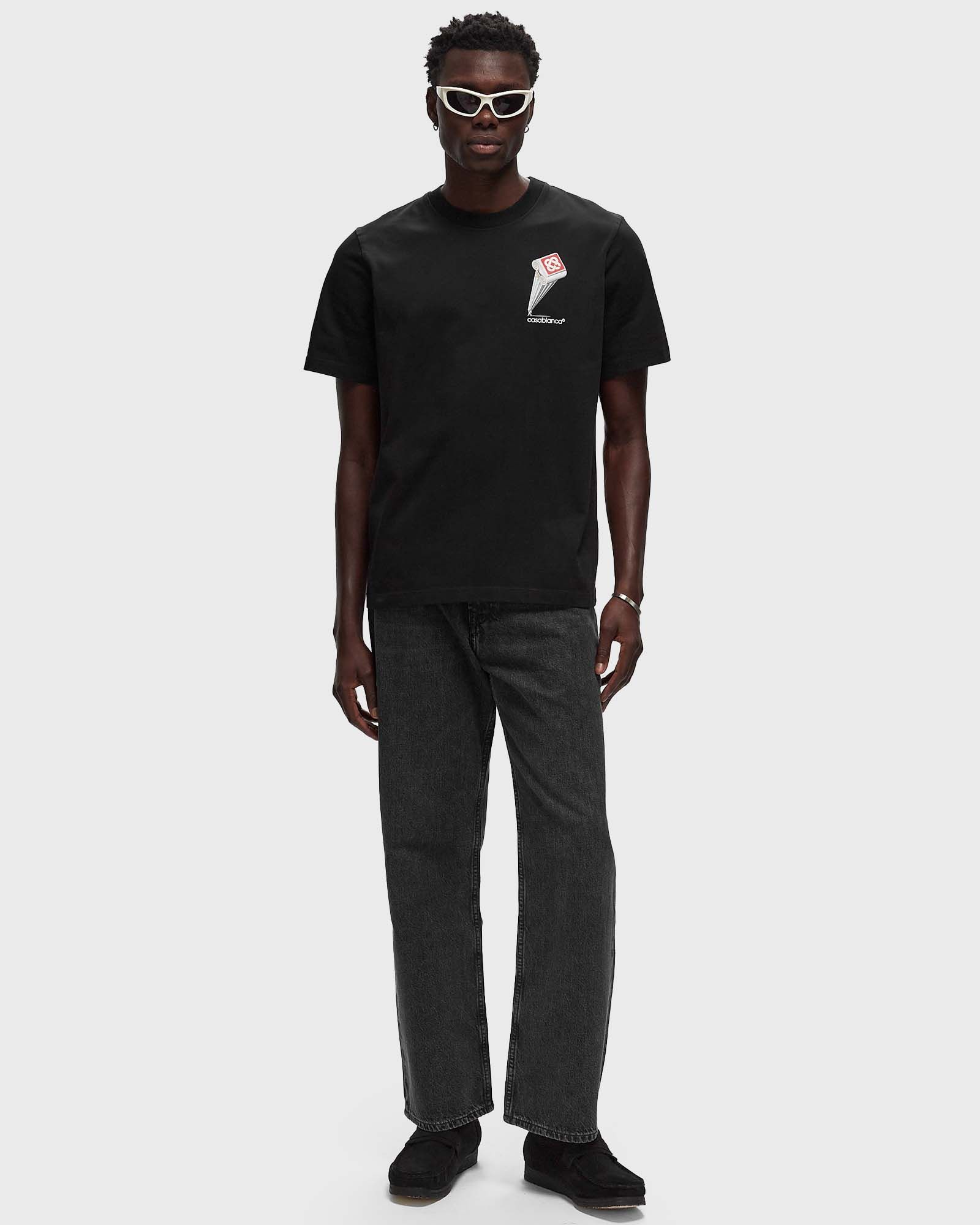 LEANING COLUMN PRINTED T-SHIRT