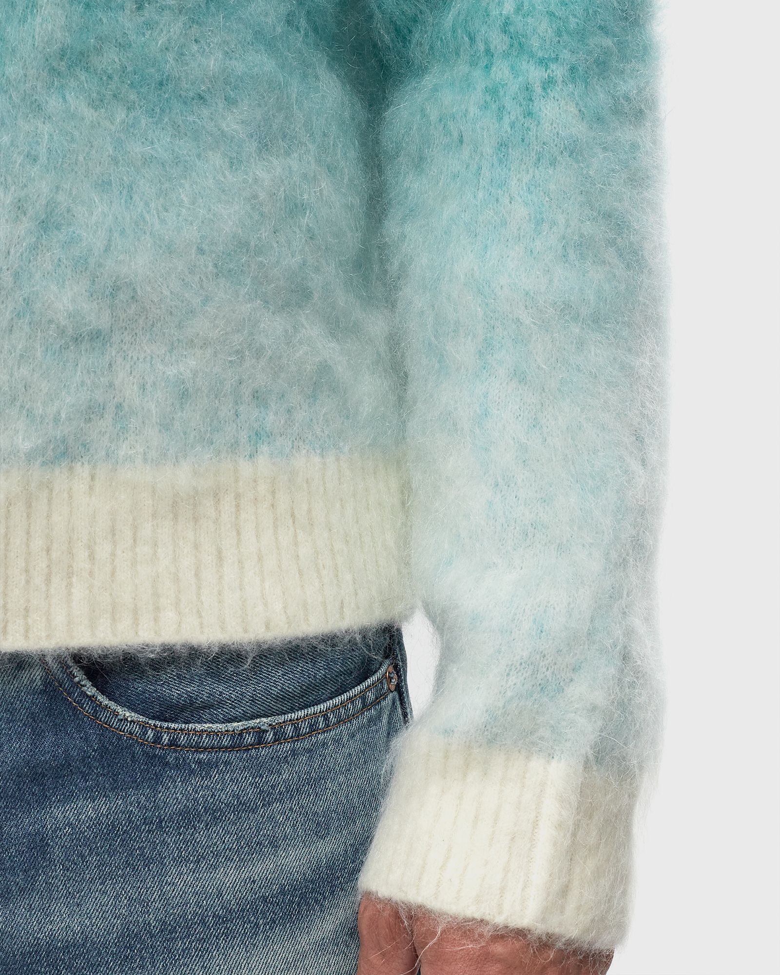 GRADIENT MOHAIR CREW