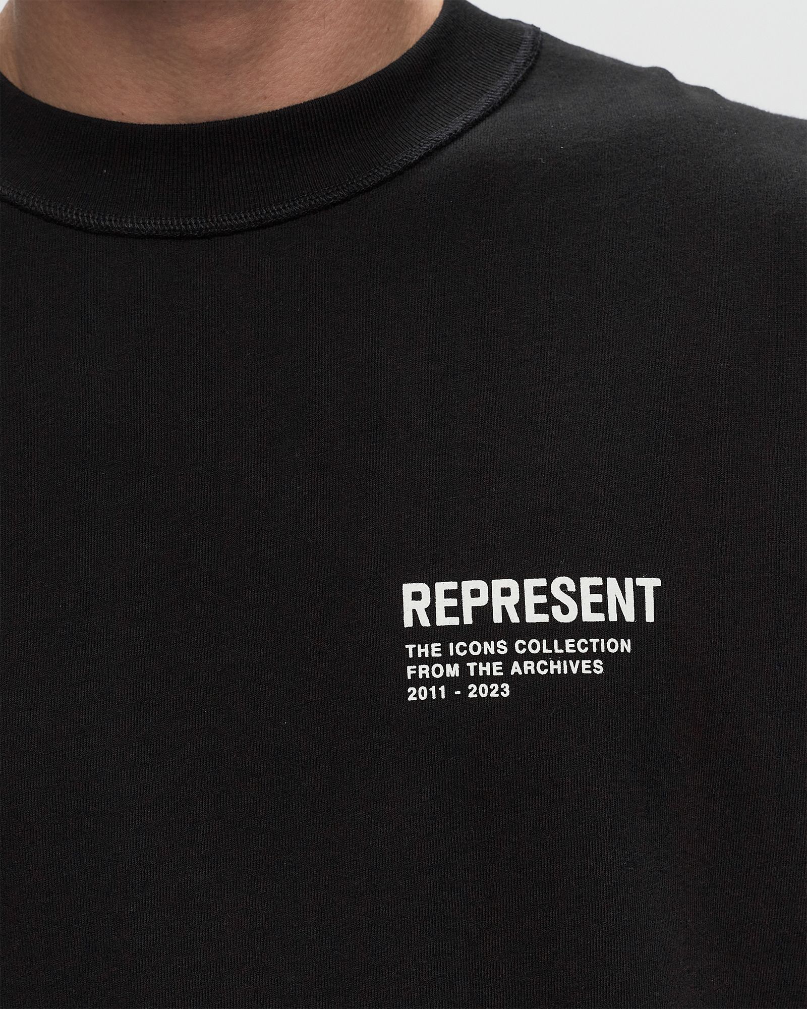 MONOCHROME ICONS TEE