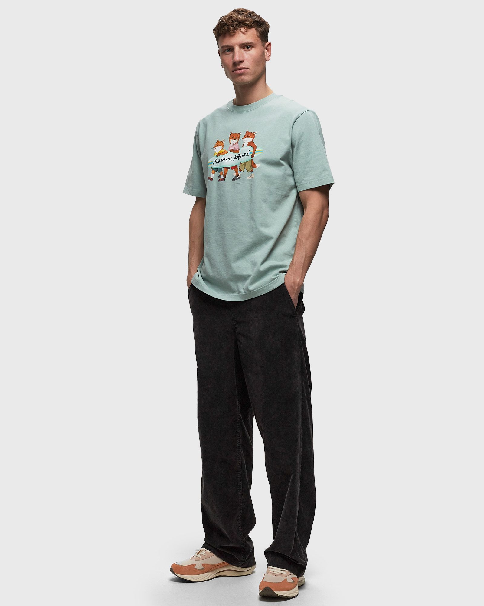 SURFING FOXES COMFORT TEE-SHIRT