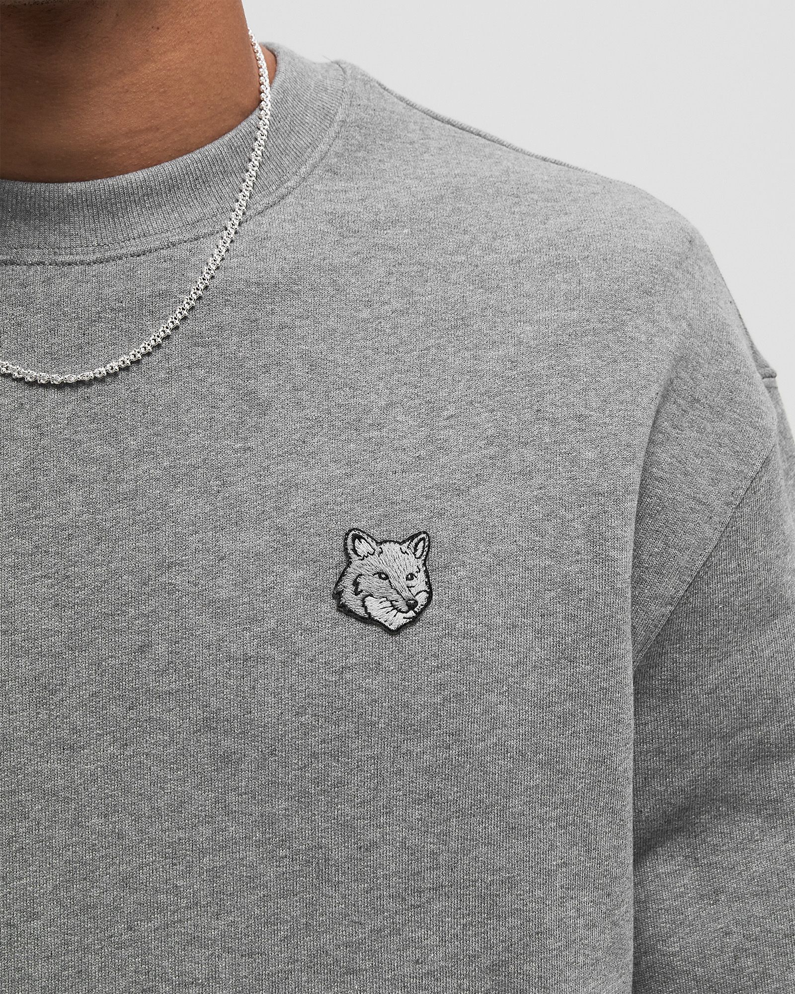 BOLD FOX HEAD PATCH COMFORT SWEATSHIRT
