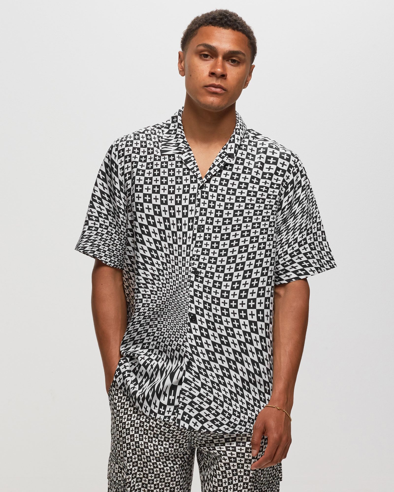 CHECK OUT RESORT SS SHIRT BLACK