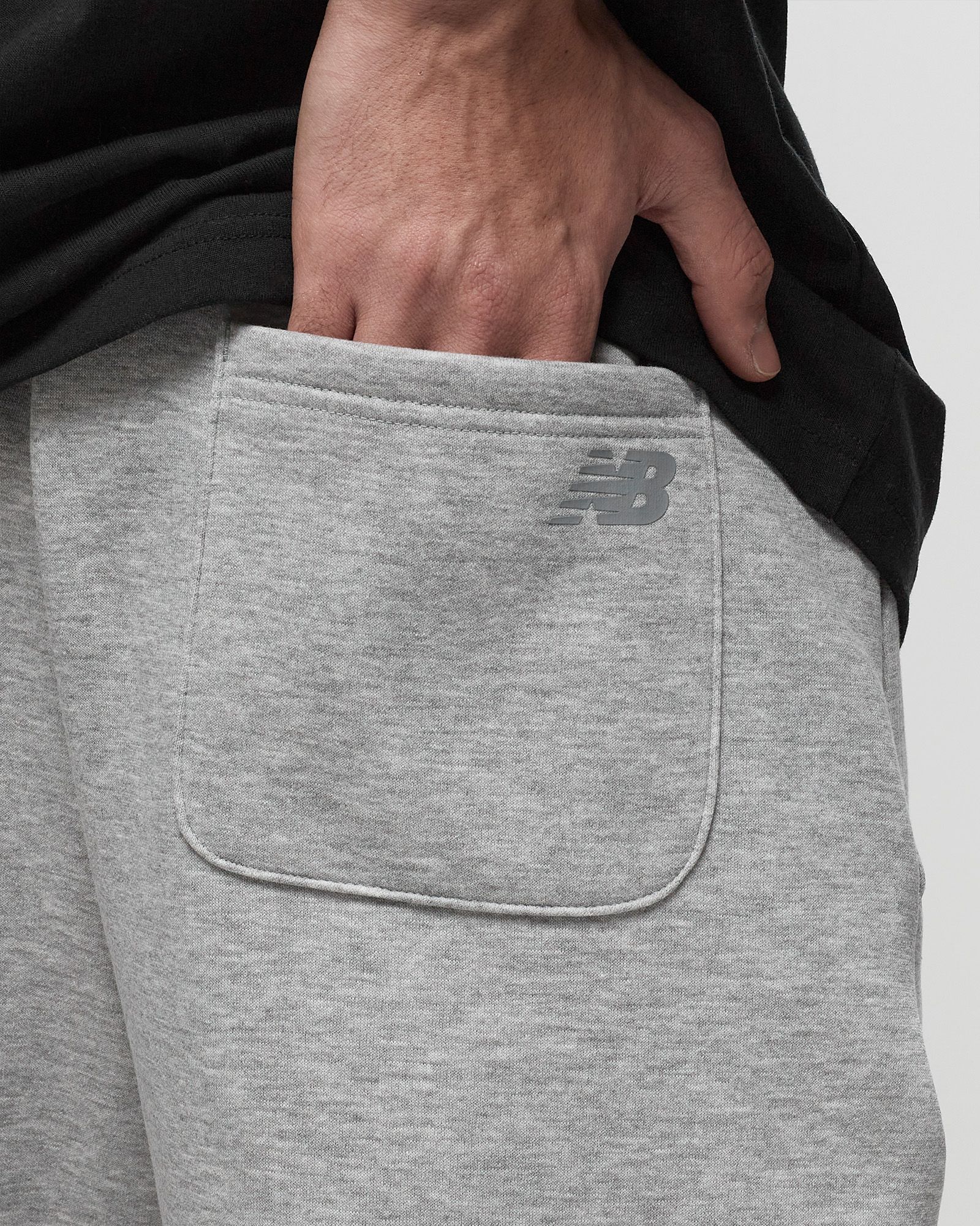 New Balance Fleece Graphic Jogger