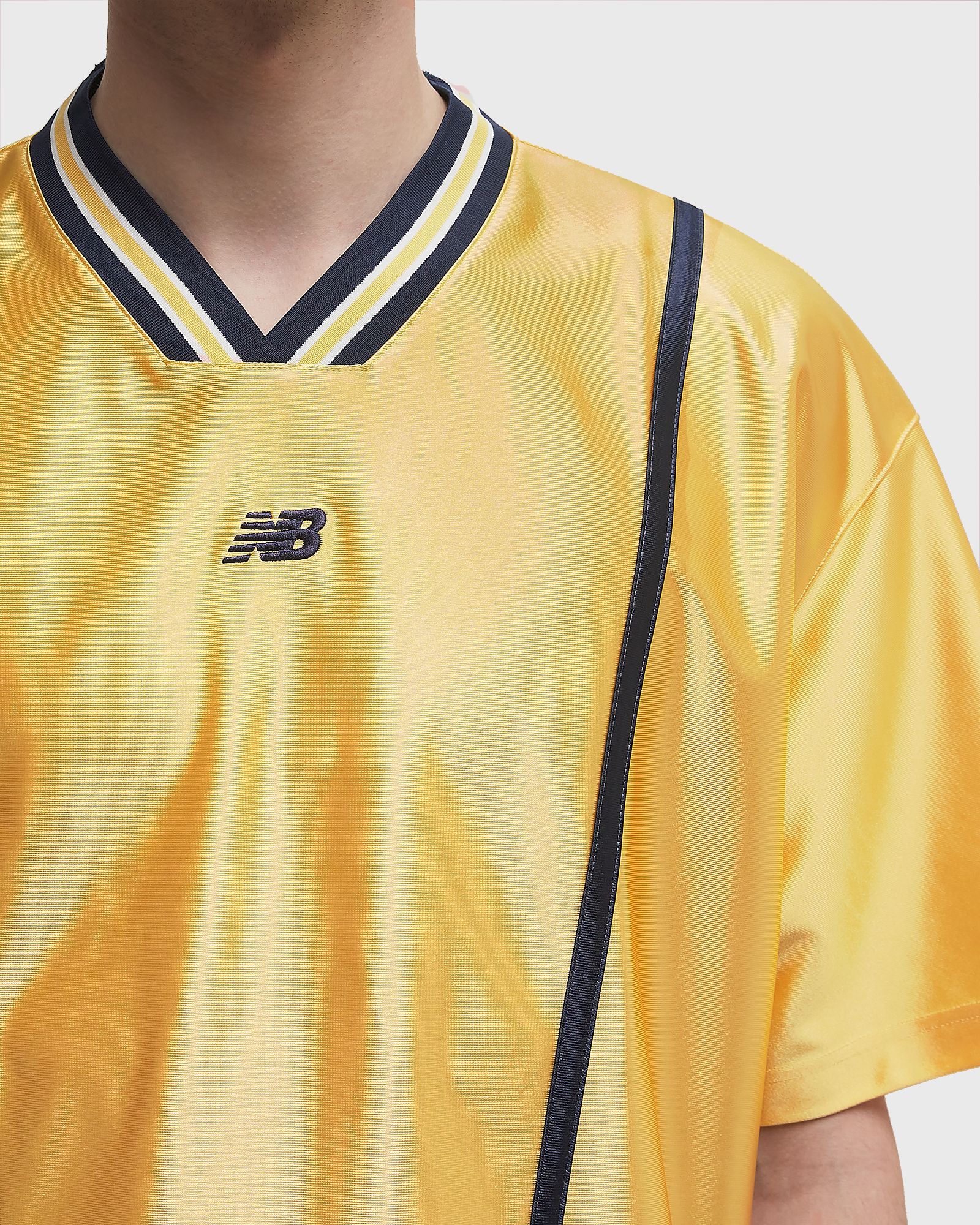 In Game Tricot Shooting Top