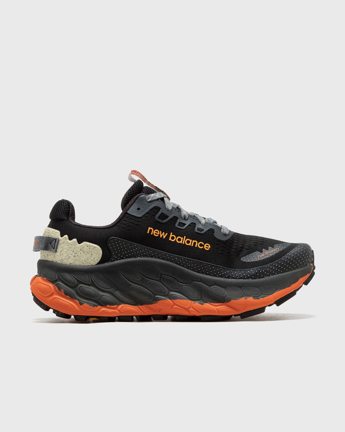 New Balance Fresh Foam x More Trail v3 Black/Orange | BSTN Store