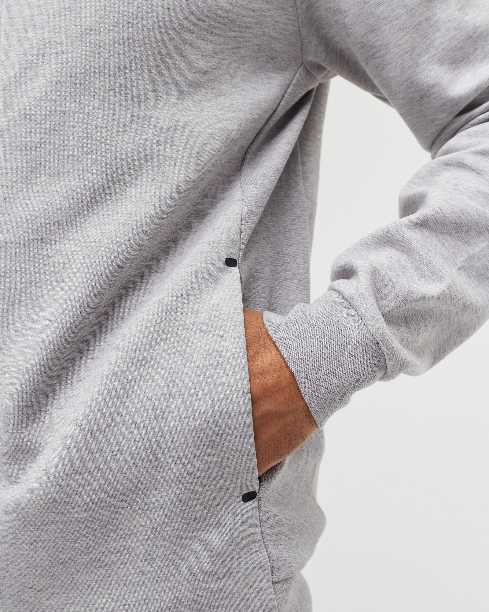 ESSENTIAL ZIP-THRU FLAG HOODIE