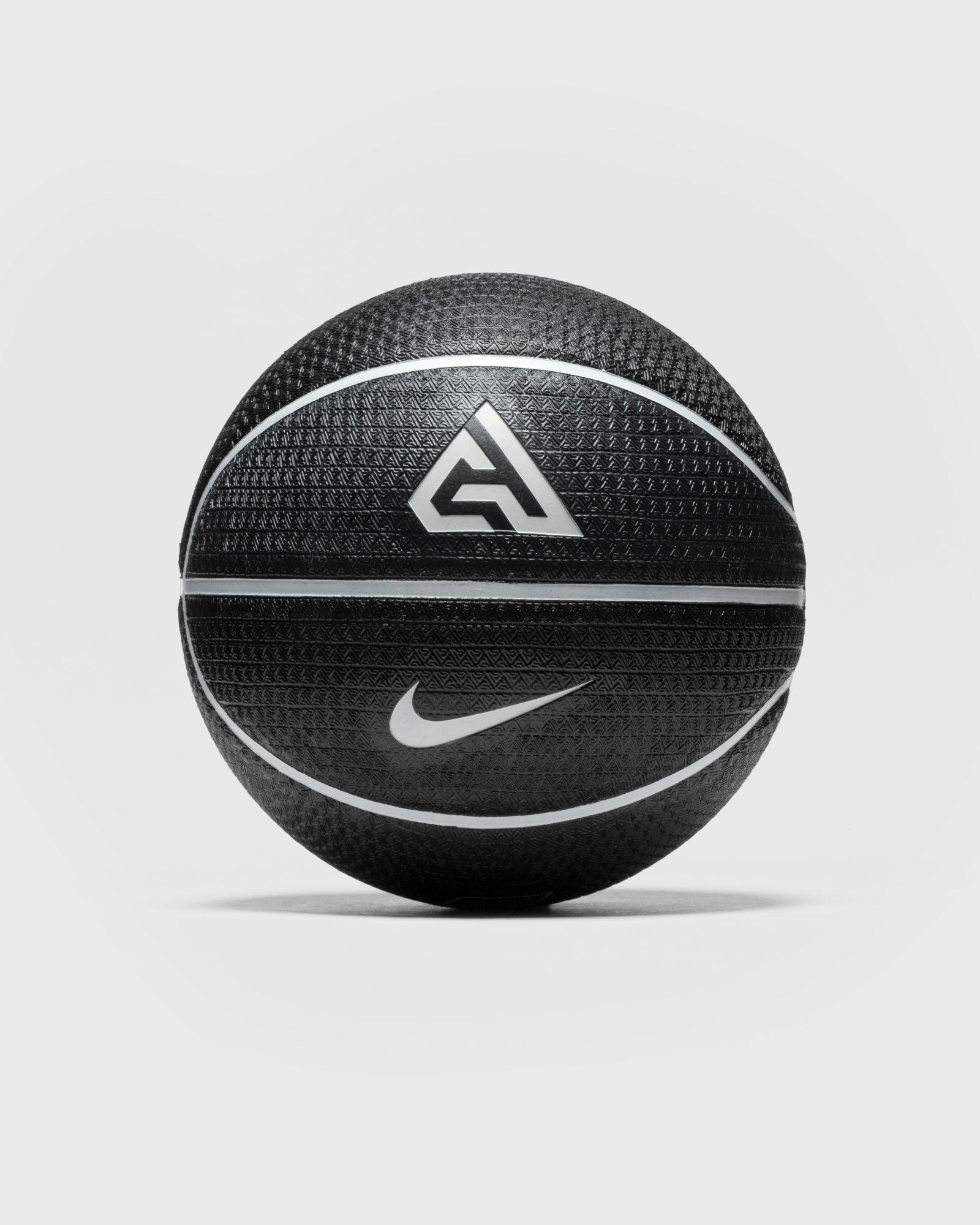 Playground 8P 2.0 Antetokounmpo Basketball