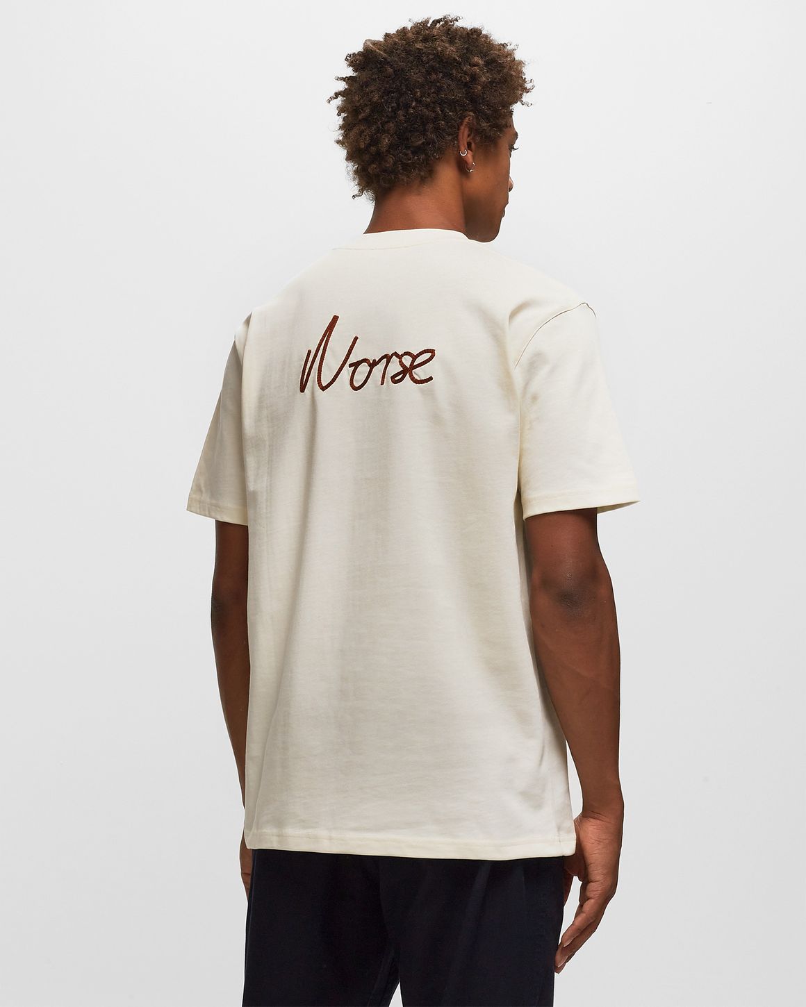 【関税込み】NORSE PROJECTS ホワイト 'Norse' Standard Tシャツ White Jakob T-Shirt by NORSE PROJECTS on Sale