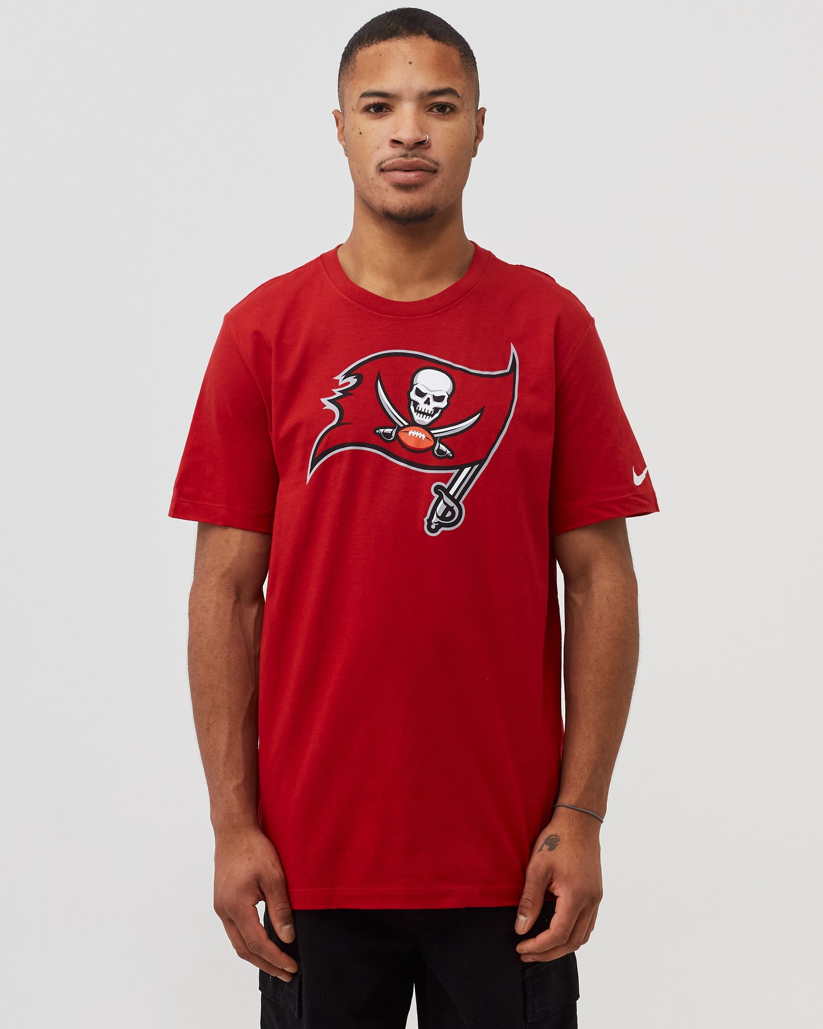 Tampa Bay Buccaneers Logo Essential Tee
