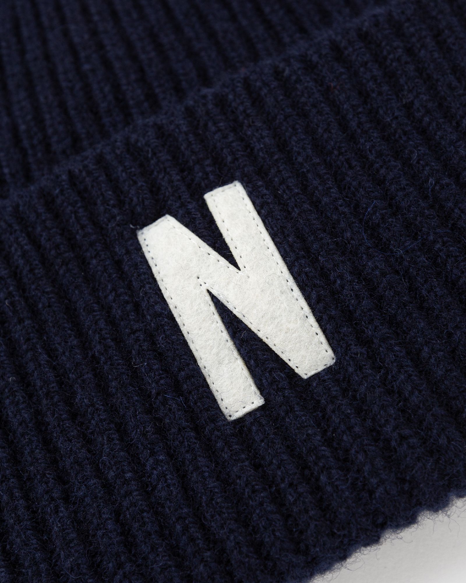 Merino Lambswool Rib N Logo Beanie