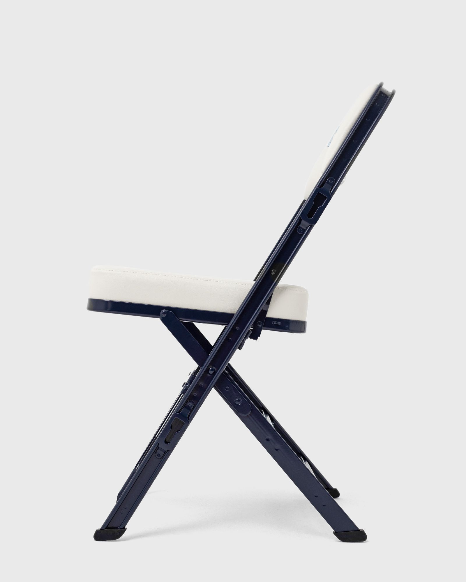 NORTH CAROLINA OFFICIAL NBA COURT SIDE FOLDING CHAIR