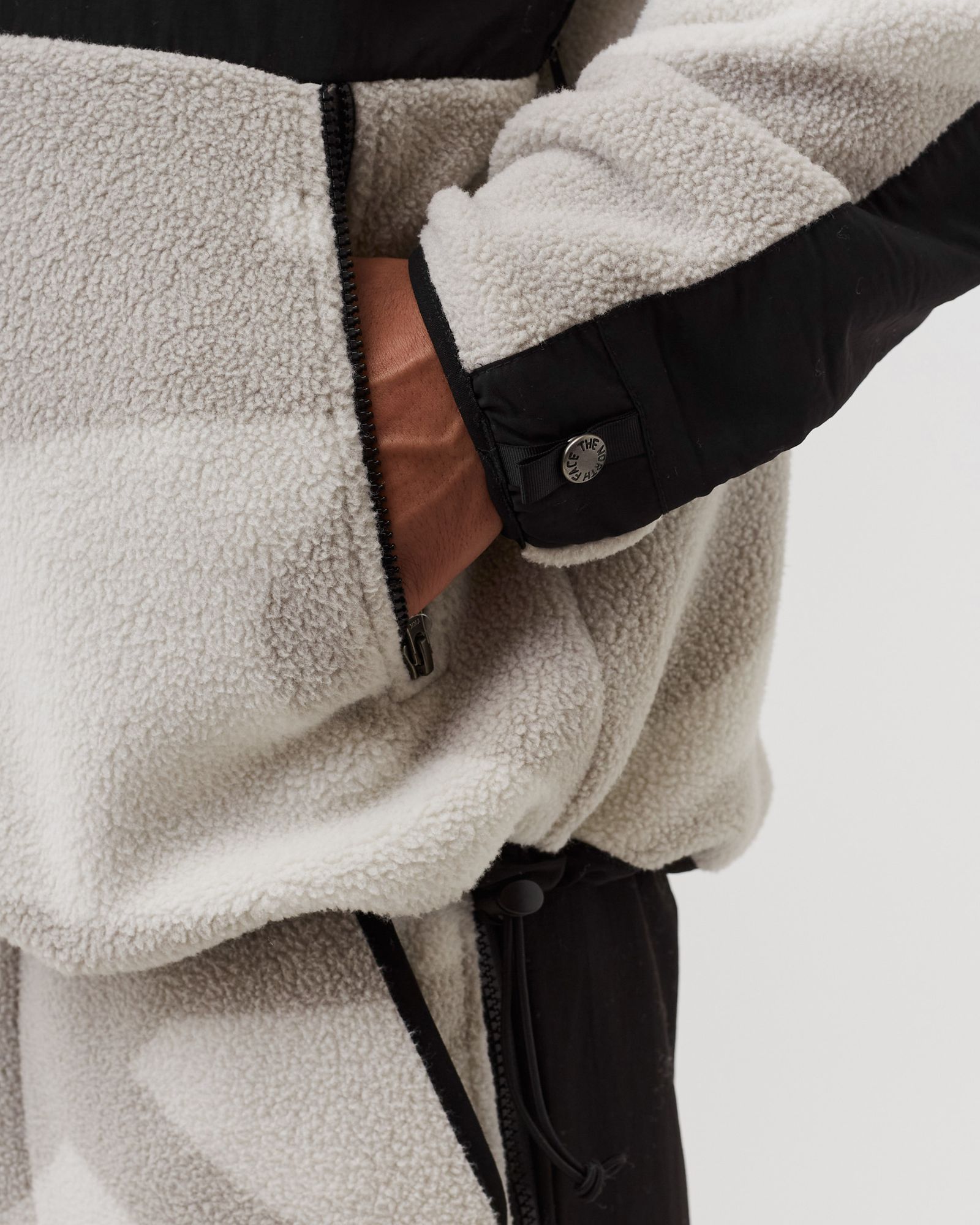 TNF X KAWS 'PROJECT X' RETRO 1995 DENALI JACKET