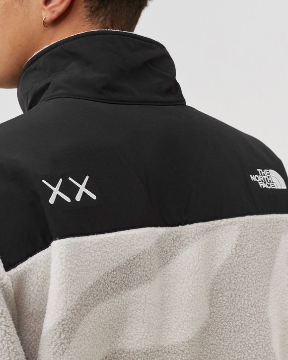 The North Face TNF X KAWS 'PROJECT X' RETRO 1995 DENALI JACKET White -  KWMOONLGHTIVRYDENALIPRINT