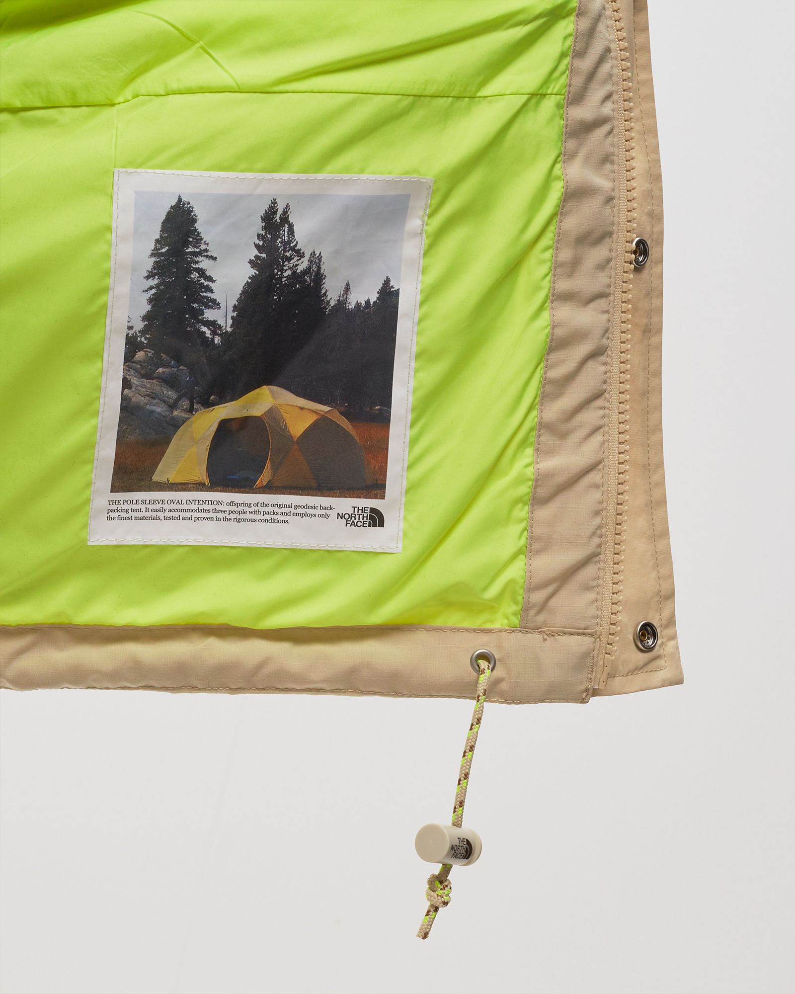 WMNS 86 LOW-FI HI-TEK MOUNTAIN SHORT JACKET