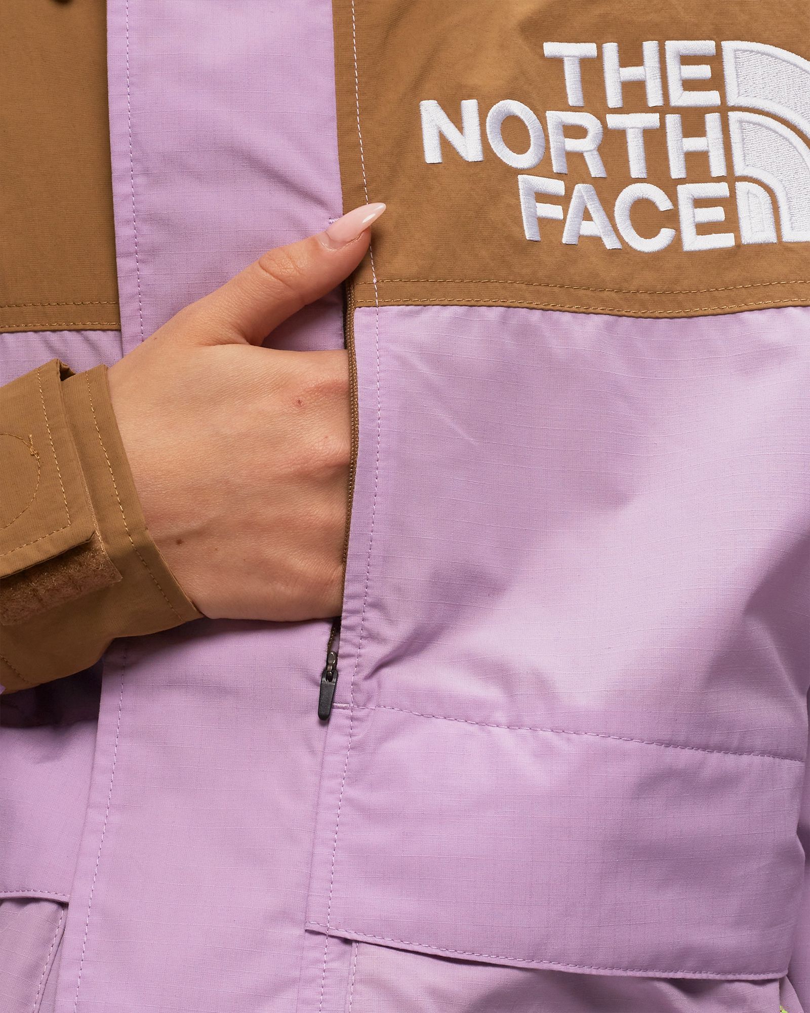 WMNS 86 LOW-FI HI-TEK MOUNTAIN SHORT JACKET